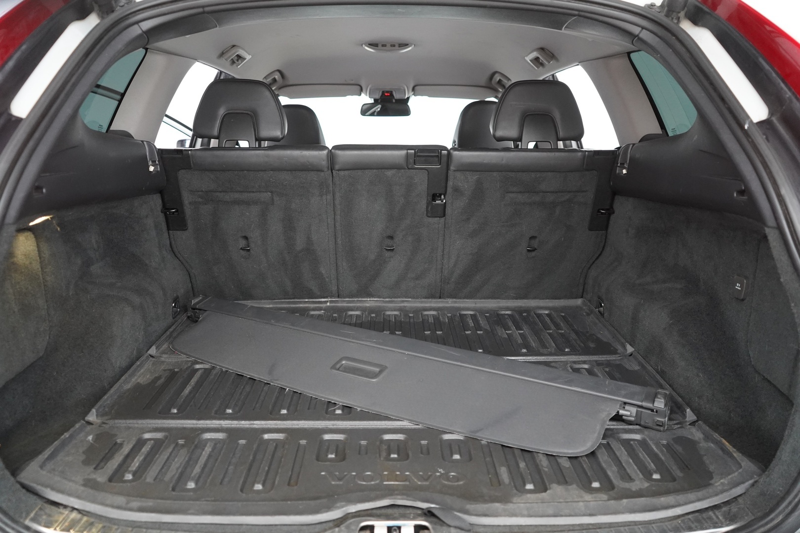 Volvo XC60 2014 D4 AWD Summum Aut. *Webasto / Vakkari / Koukku / Nahat / Digimittaristo* - Suomi-auto / Särmä huoltohistoria / Tuulilasi uusittu juuri / Juuri katsastettu / Jakohihna vaihdettu 263tkm - HULLU BLACKWEEK KORKOTARJOUS 2,49%