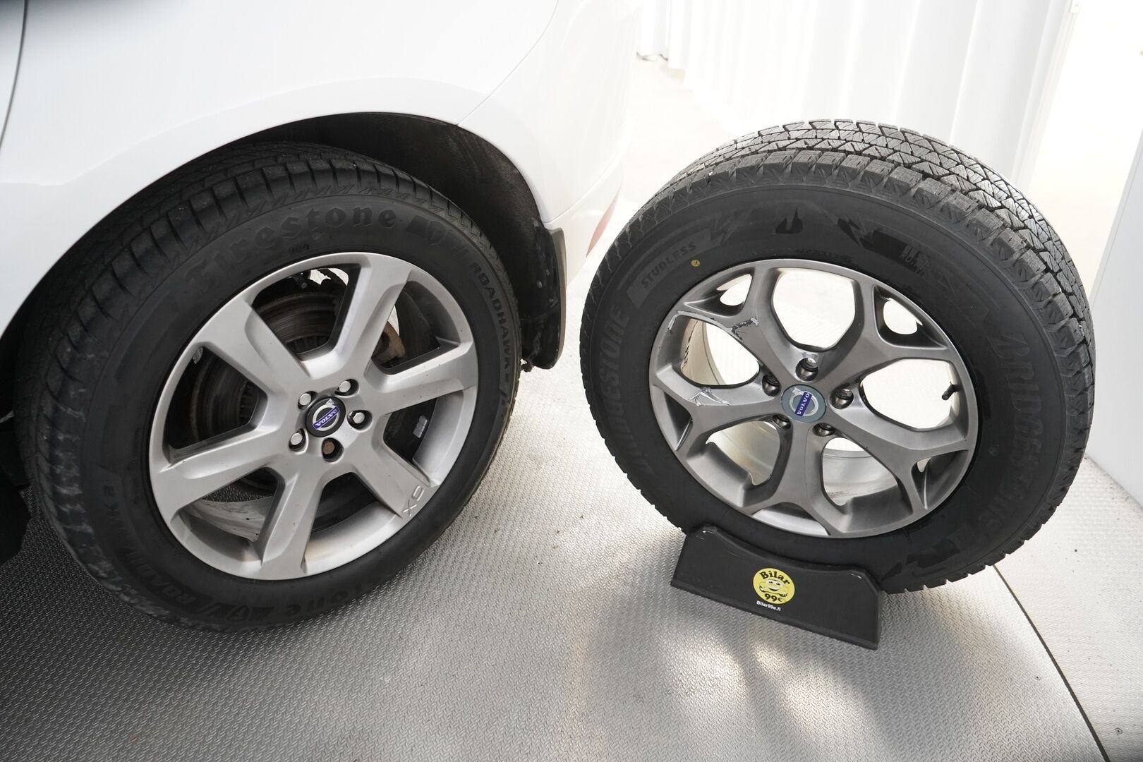 Volvo XC60 2014 D4 AWD Summum aut - Webasto / Vakkari / Koukku / Nahat / Digimittaristo