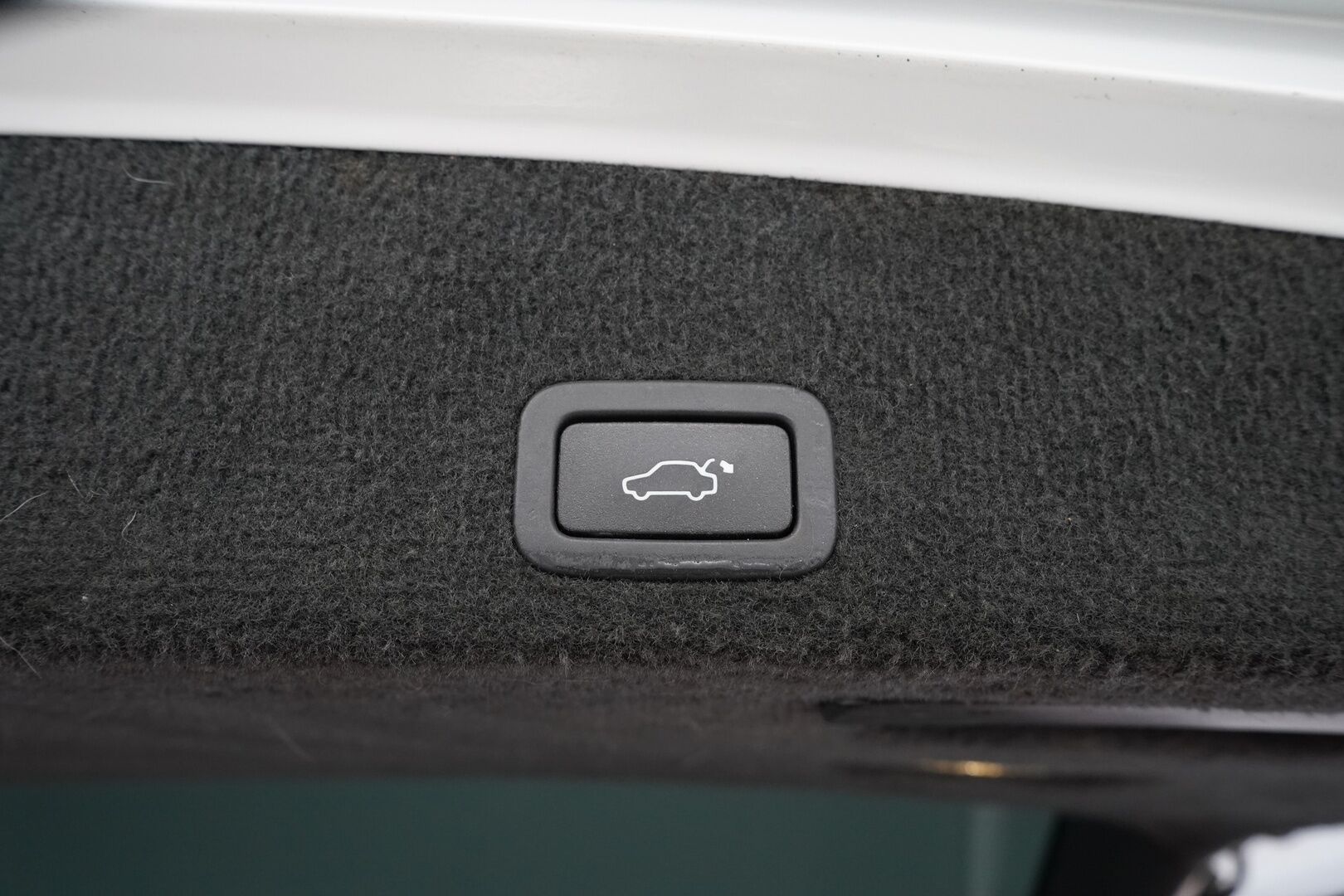 Volvo XC60 2014 D4 AWD Summum aut - Webasto / Vakkari / Koukku / Nahat / Digimittaristo