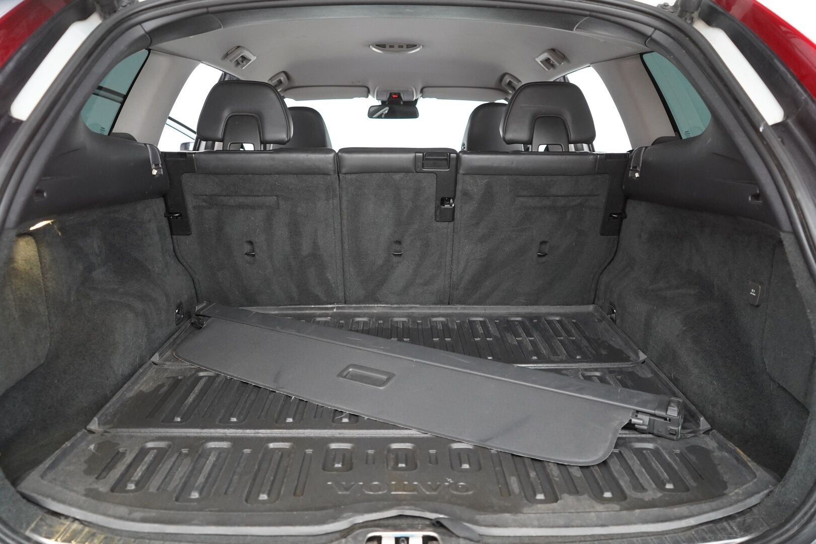 Volvo XC60 2014 D4 AWD Summum aut - Webasto / Vakkari / Koukku / Nahat / Digimittaristo