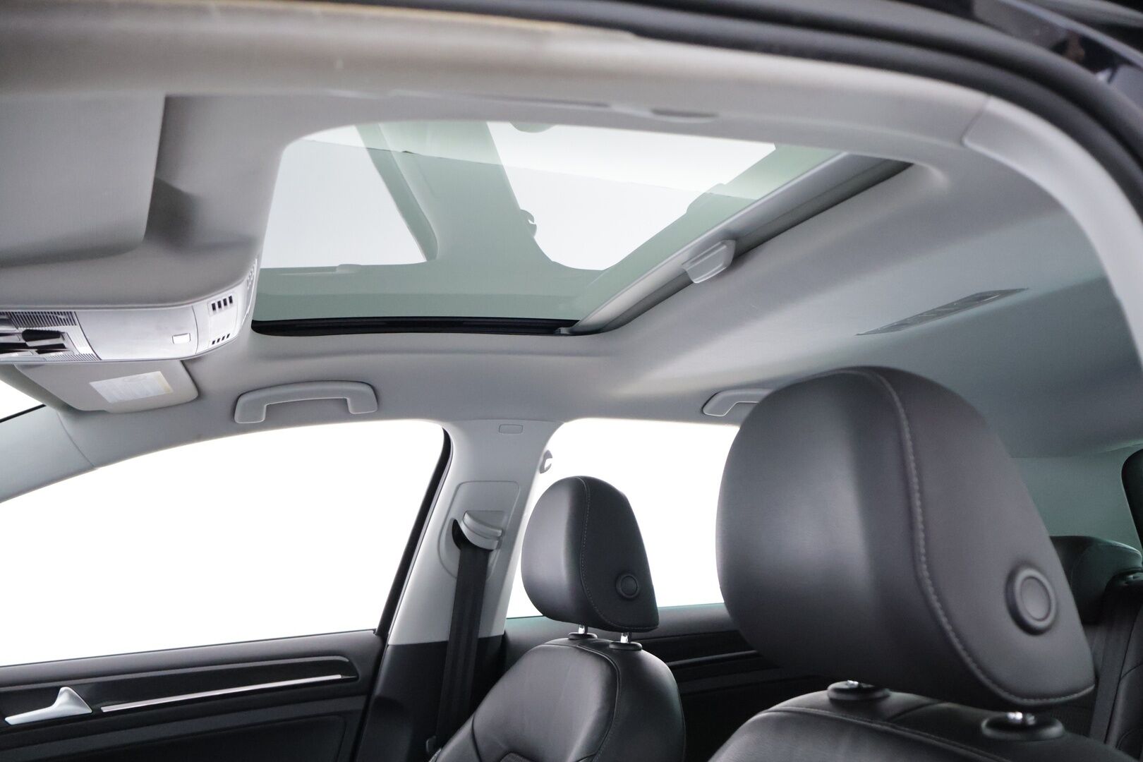 Volkswagen Golf 2013 Highline 1,4 TSI 103 kW (140 hv) ACT BlueMotion Technology DSG-automaatti - Webasto | Adapt.Vakkari | Kattoluukku | Peruutuskamera | Bi-Xenon | Vetokoukku | Hieronta | KeylessGo | Supervarusteet!