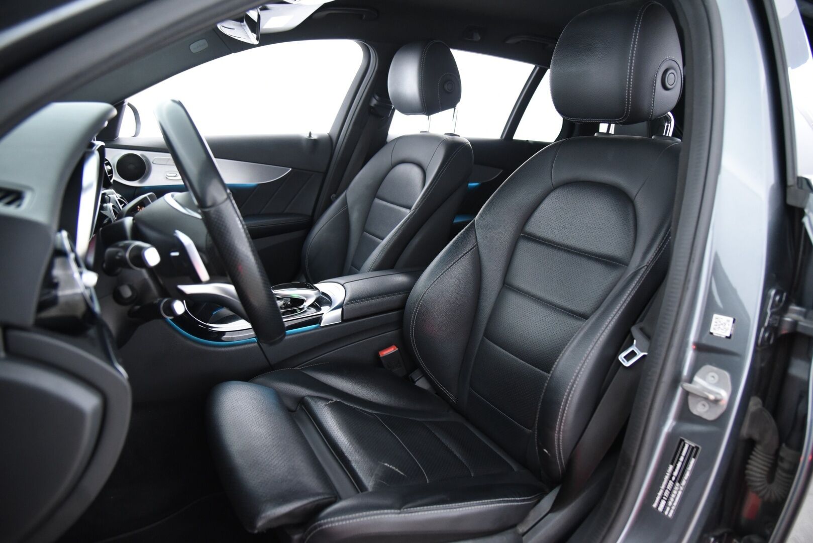 Mercedes-Benz C 2018 250 d T A Premium Business AMG / IHC+ / Nahkasisusta / Muistipenkit / 360° / Ambient / - Harvinainen ja Tehokas 204hv malli! - HULLUT VÄLIPÄIVÄT KORKOTARJOUS 2,49%