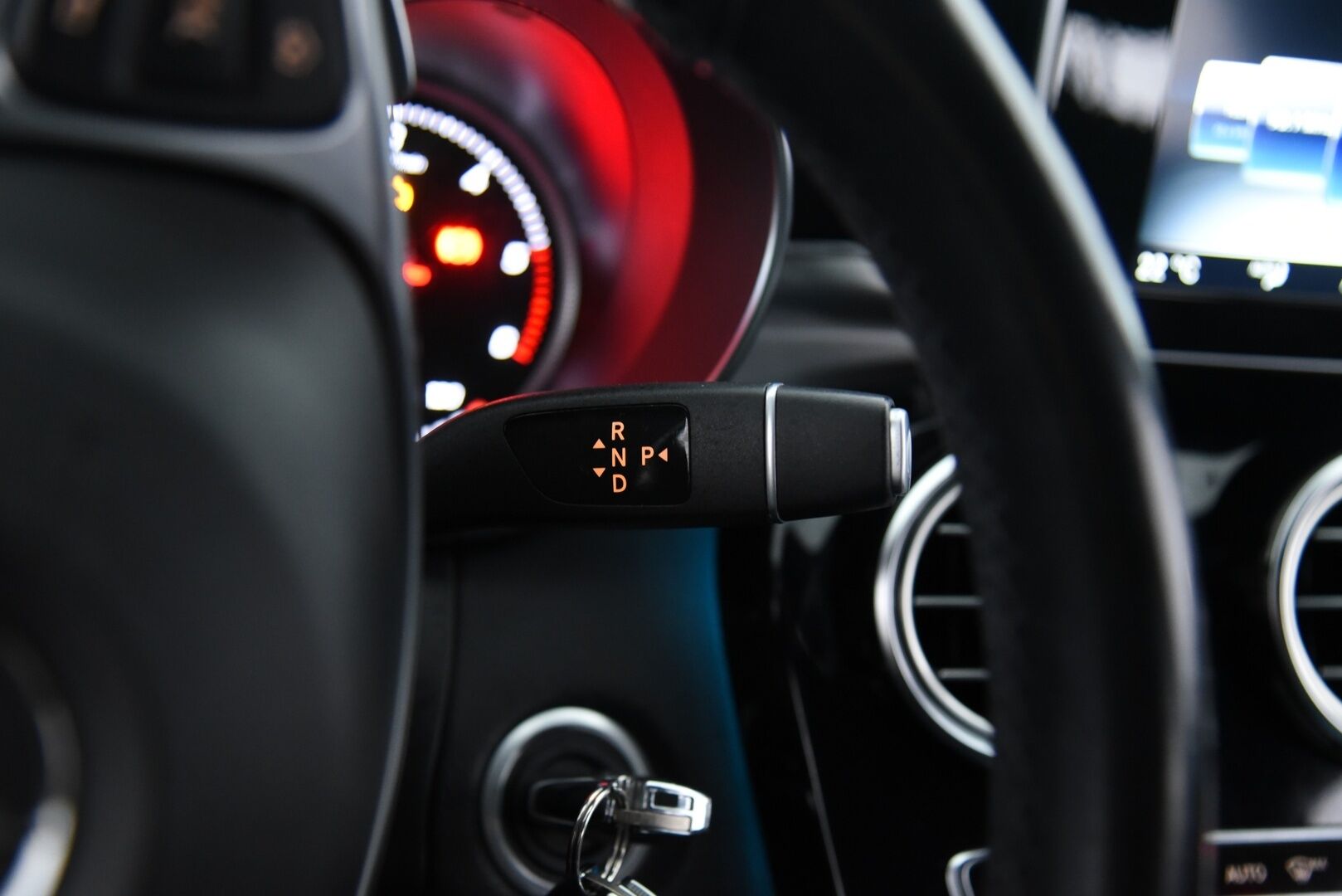 Mercedes-Benz C 2018 250 d T A Premium Business AMG / IHC+ / Nahkasisusta / Muistipenkit / 360° / Ambient / - Harvinainen ja Tehokas 204hv malli! - HULLUT VÄLIPÄIVÄT KORKOTARJOUS 2,49%