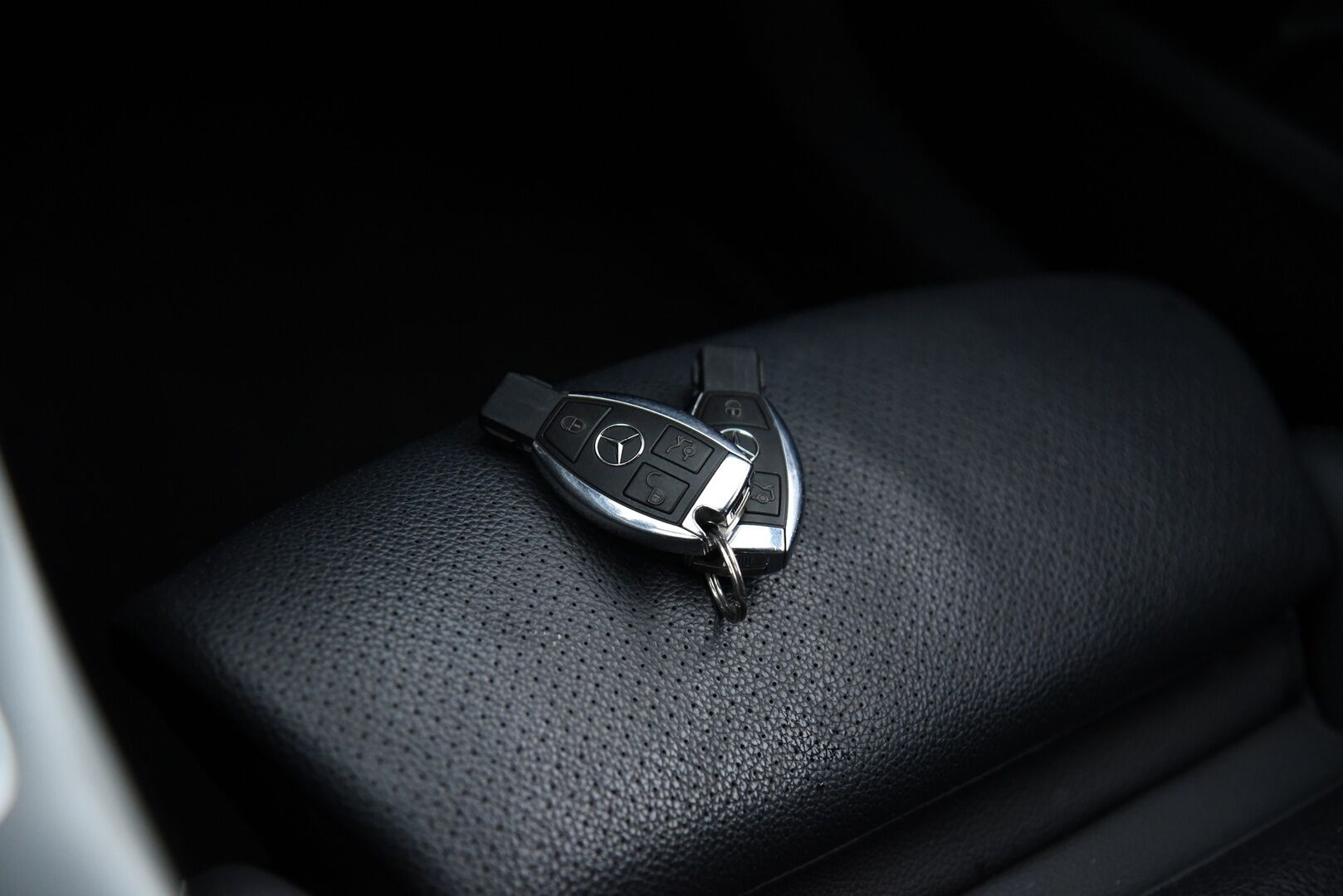 Mercedes-Benz C 2018 250 d T A Premium Business AMG / IHC+ / Nahkasisusta / Muistipenkit / 360° / Ambient / - Harvinainen ja Tehokas 204hv malli! - HULLUT VÄLIPÄIVÄT KORKOTARJOUS 2,49%