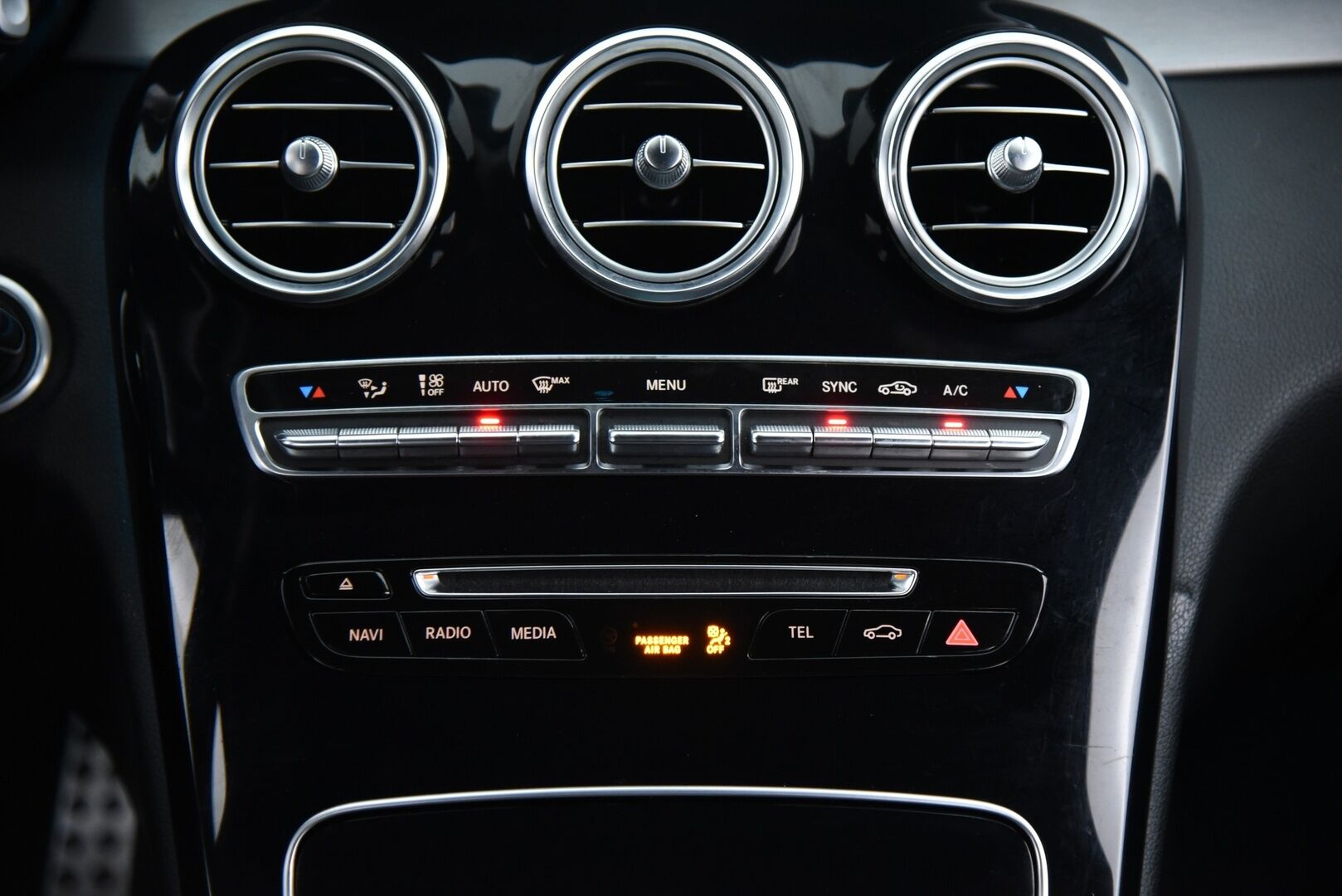 Mercedes-Benz C 2018 250 d T A Premium Business AMG / IHC+ / Nahkasisusta / Muistipenkit / 360° / Ambient / - Harvinainen ja Tehokas 204hv malli! - HULLUT VÄLIPÄIVÄT KORKOTARJOUS 2,49%