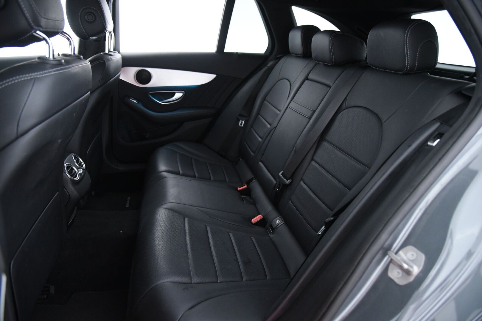 Mercedes-Benz C 2018 250 d T A Premium Business AMG / IHC+ / Nahkasisusta / Muistipenkit / 360° / Ambient / - Harvinainen ja Tehokas 204hv malli! - HULLUT VÄLIPÄIVÄT KORKOTARJOUS 2,49%