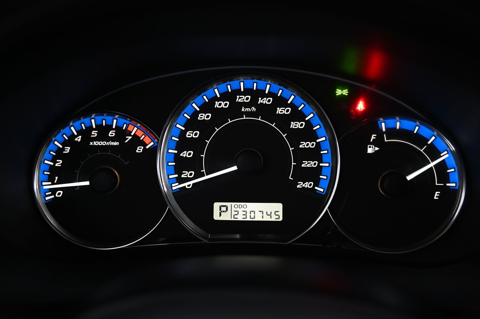 Subaru Forester 2010 2,0 X BR AT - Vakkari | Koukku | Lohko + sisäpistoke | 2x renkaat aluvanteilla