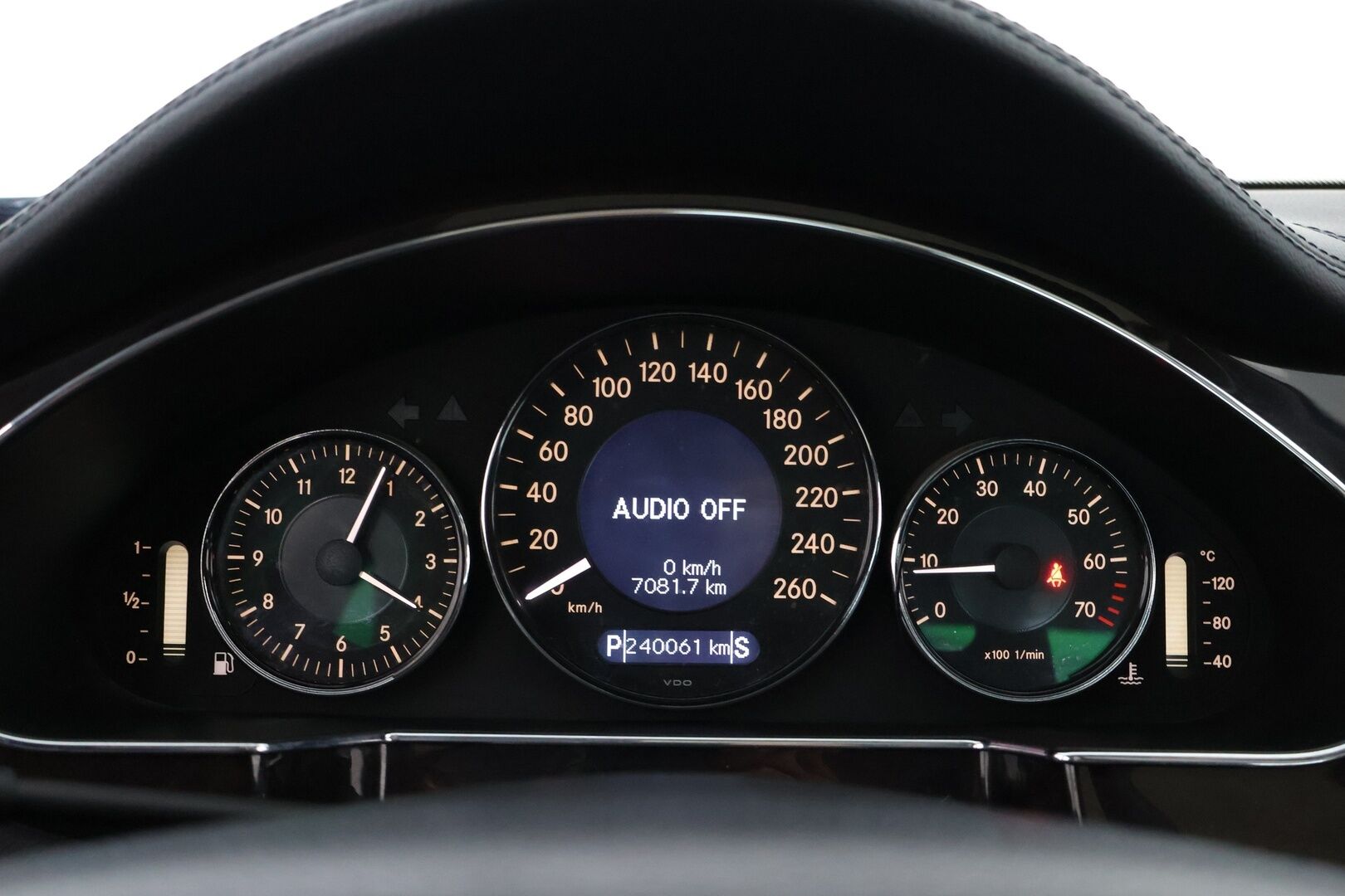 Mercedes-Benz CLS 2005 350 V6 Business A * - YritysOutlet - Myydään vain yrityksille - – Tämä auto myydään YritysOutlet -valikoimasta vain yritykselle