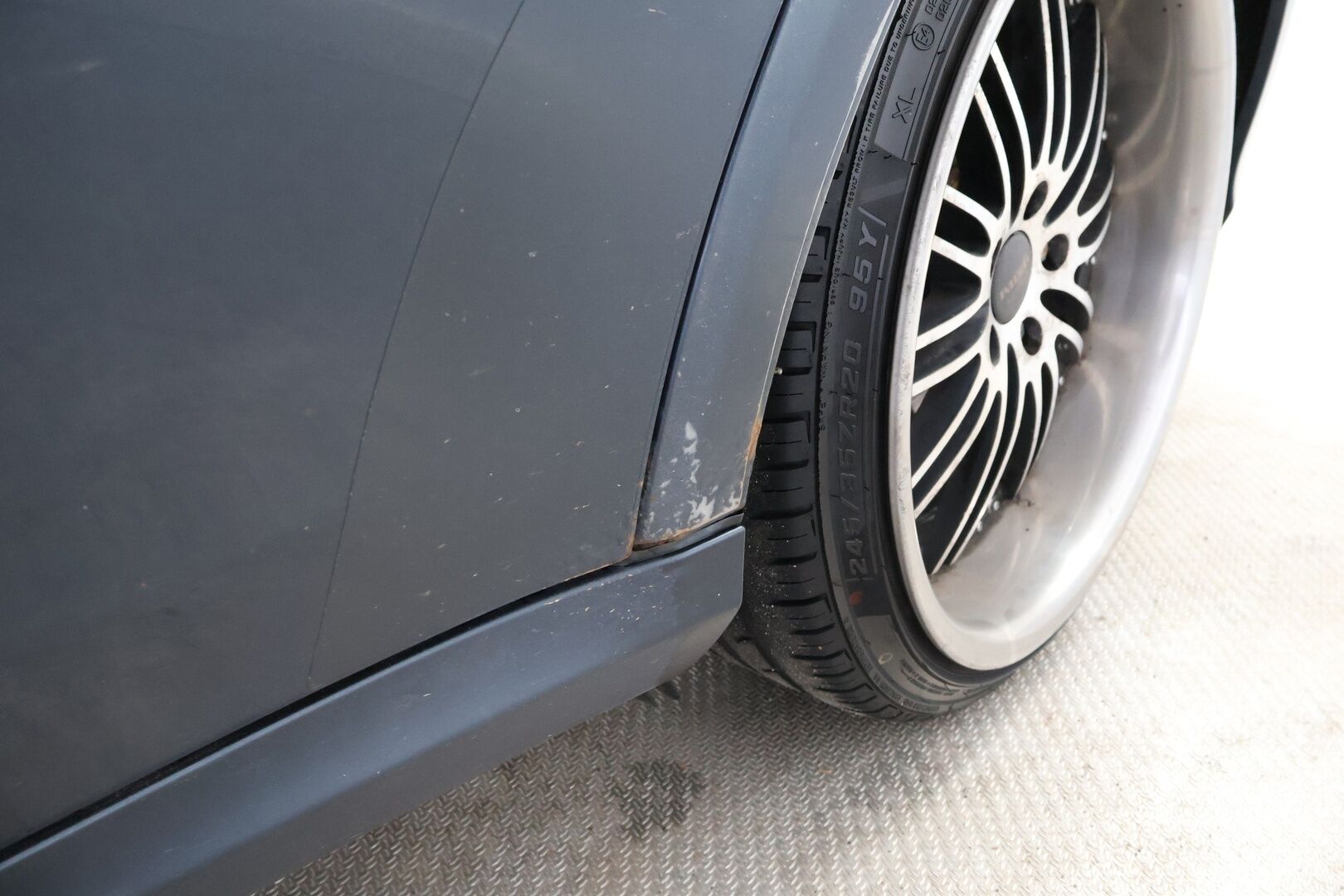 Mercedes-Benz CLS 2005 350 V6 Business A * - YritysOutlet - Myydään vain yrityksille - – Tämä auto myydään YritysOutlet -valikoimasta vain yritykselle