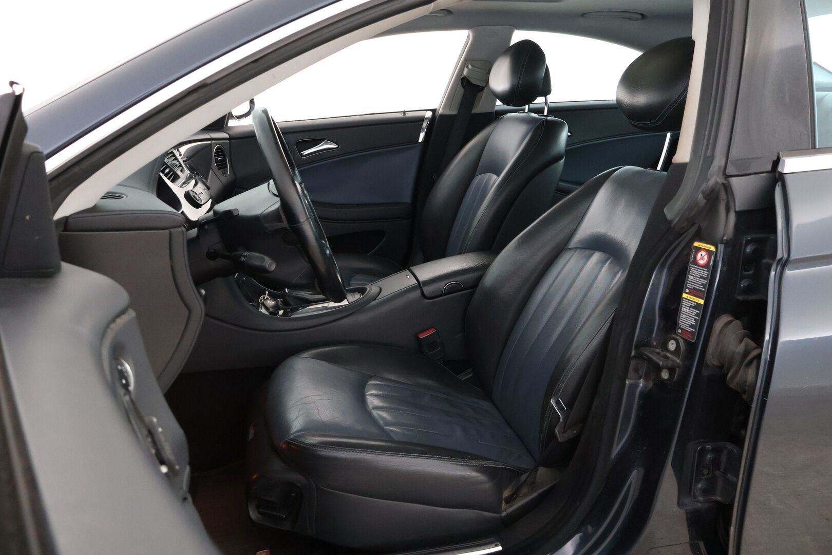 Mercedes-Benz CLS 2005 350 V6 Business A * - YritysOutlet - Myydään vain yrityksille - – Tämä auto myydään YritysOutlet -valikoimasta vain yritykselle