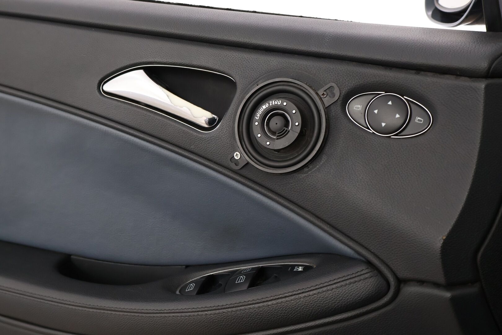 Mercedes-Benz CLS 2005 350 V6 Business A * - YritysOutlet - Myydään vain yrityksille - – Tämä auto myydään YritysOutlet -valikoimasta vain yritykselle