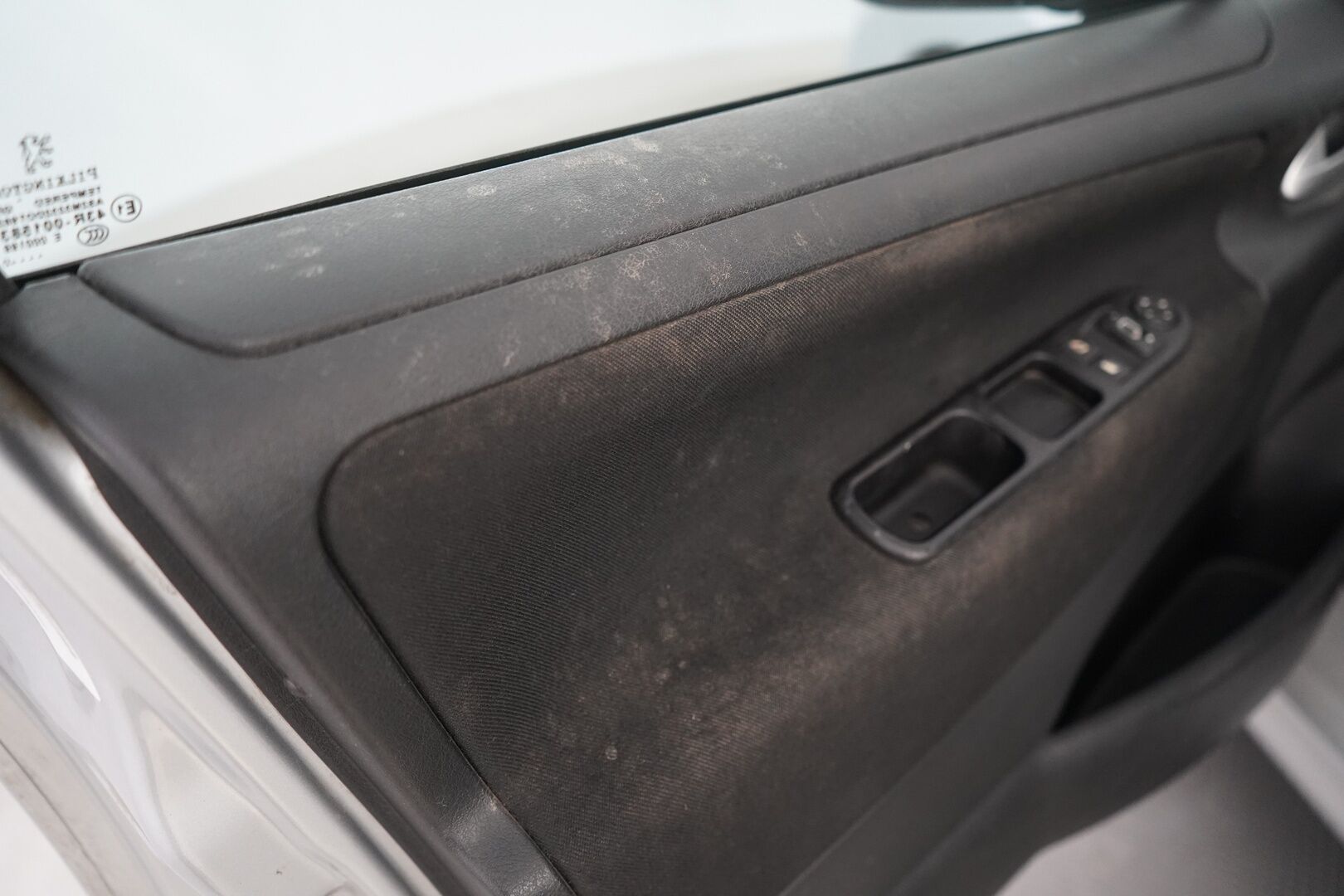 Peugeot 207 2010 - YritysOutlet - Myydään vain yrityksille - – Tämä auto myydään YritysOutlet -valikoimasta vain yritykselle
