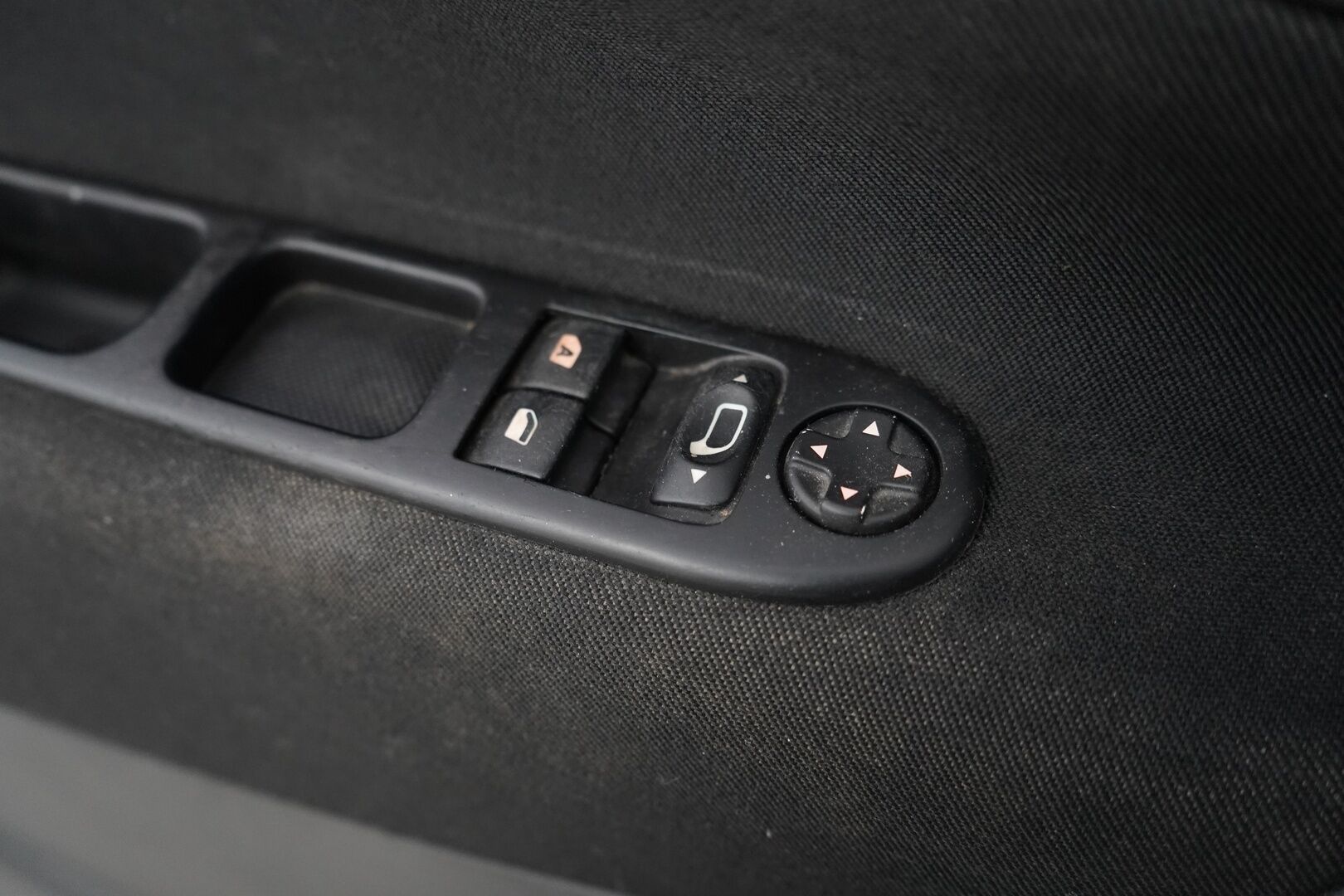 Peugeot 207 2010 - YritysOutlet - Myydään vain yrityksille - – Tämä auto myydään YritysOutlet -valikoimasta vain yritykselle