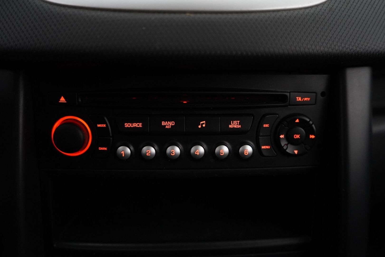 Peugeot 207 2010 - YritysOutlet - Myydään vain yrityksille - – Tämä auto myydään YritysOutlet -valikoimasta vain yritykselle