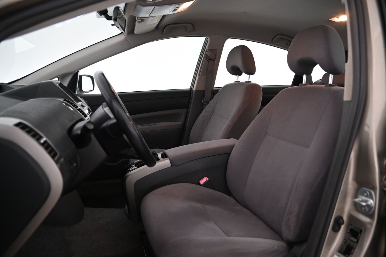 Toyota Prius 2007 1.5 Hybrid Liftback *Vakionopeudensäädin / Ilmastointi / Penkinlämmittimet* - 2x Renkaat / 2x avain / Lohkolämmitin sisätilan pistokkeella* 