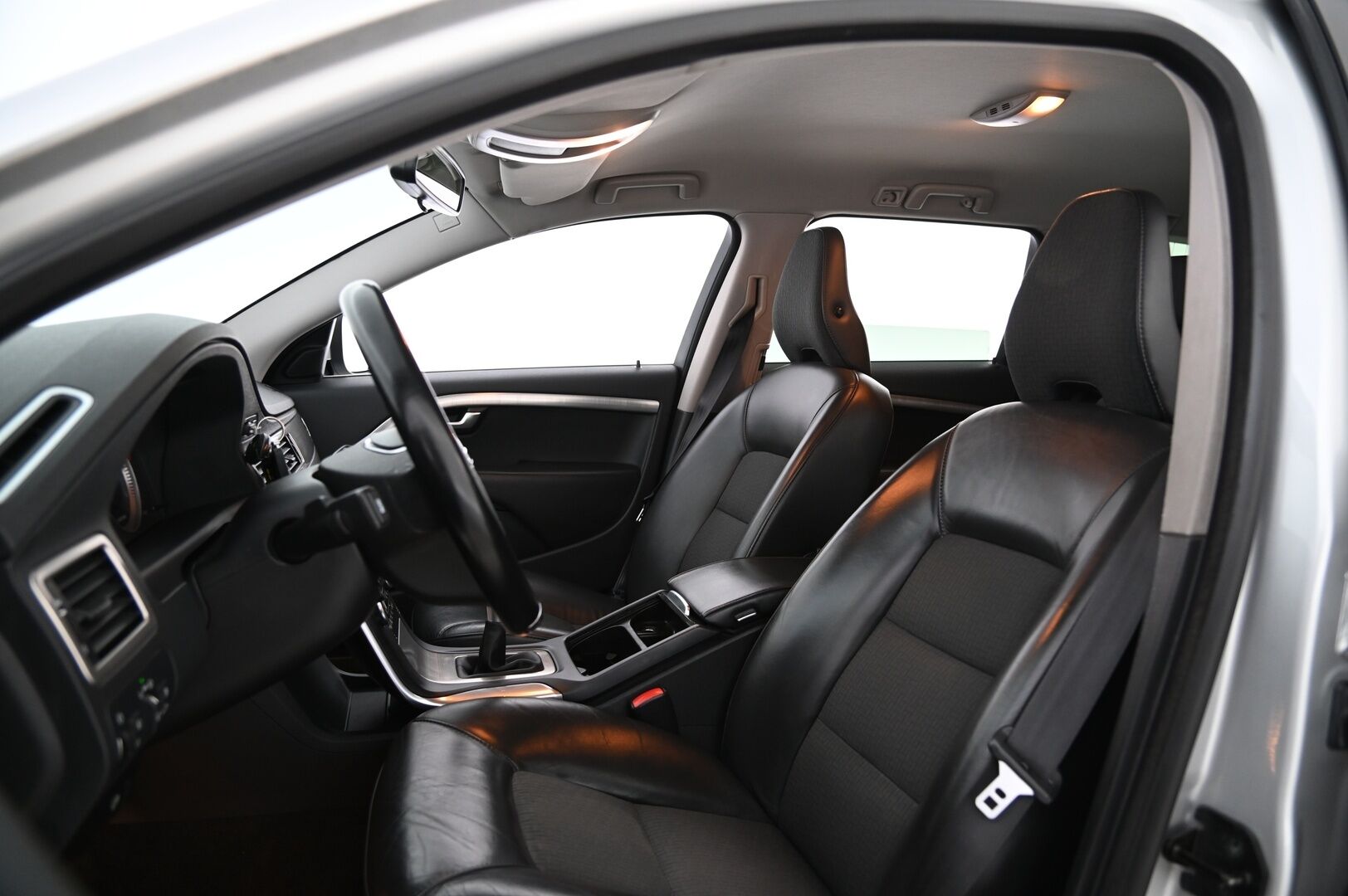Volvo V70 2011 1,6D DRIVe Momentum Business **MYYDÄÄN HUUTOKAUPAT.COM** - **MYYDÄÄN HUUTOKAUPAT.COM**