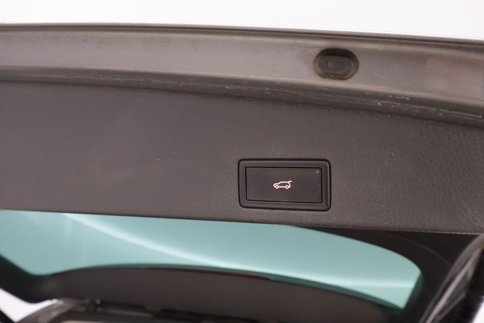 Volkswagen Touareg 2011 3,0 V6 TDI 176 kW (240 hv) 4XMOTION BlueMotion Technology Tiptronic-automaatti - YritysOutlet - Myydään vain yrityksille - Hyvät varusteet / Yritysasiakkaille myynnissä!