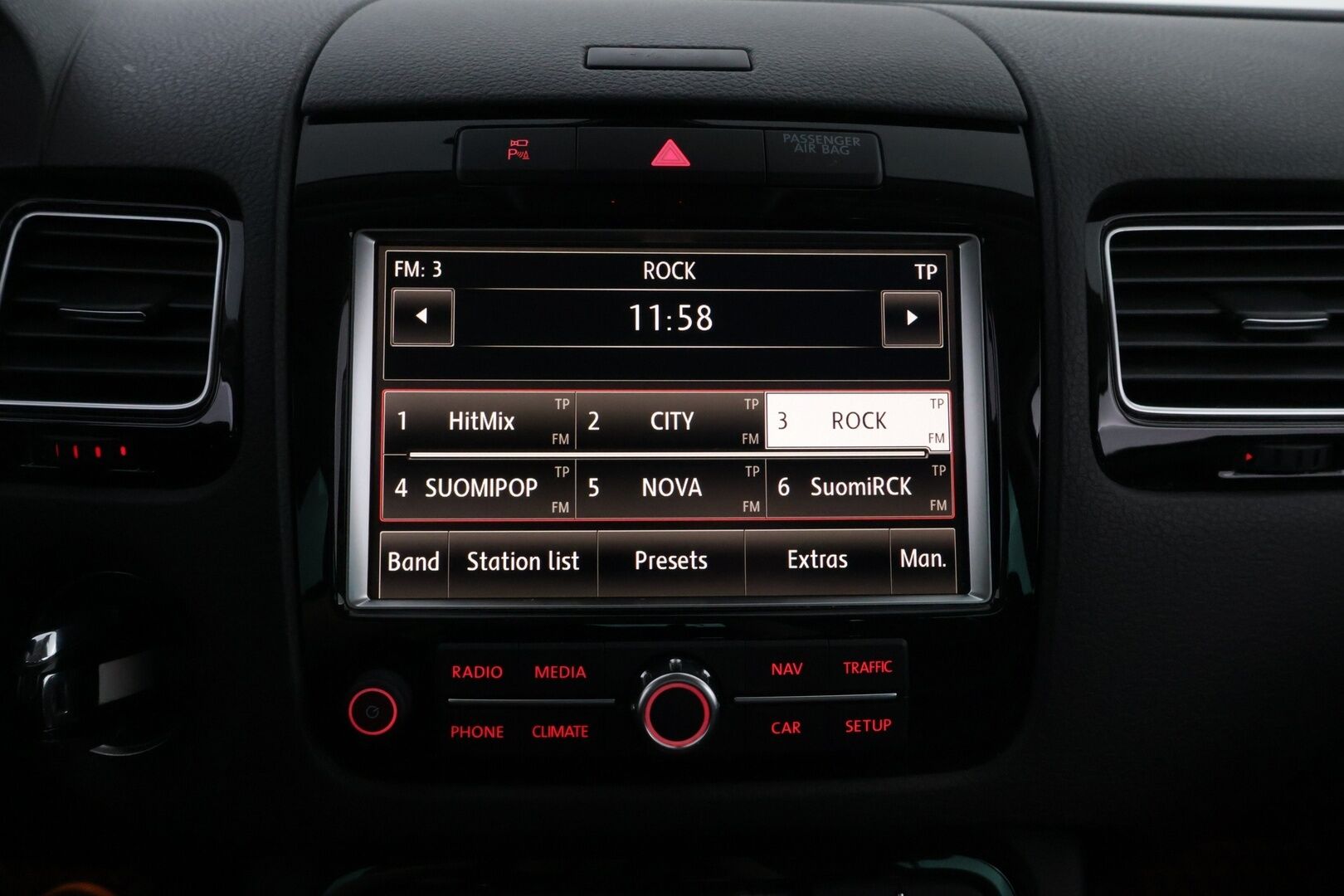 Volkswagen Touareg 2011 3,0 V6 TDI 176 kW (240 hv) 4XMOTION BlueMotion Technology Tiptronic-automaatti - YritysOutlet - Myydään vain yrityksille - Hyvät varusteet / Yritysasiakkaille myynnissä!