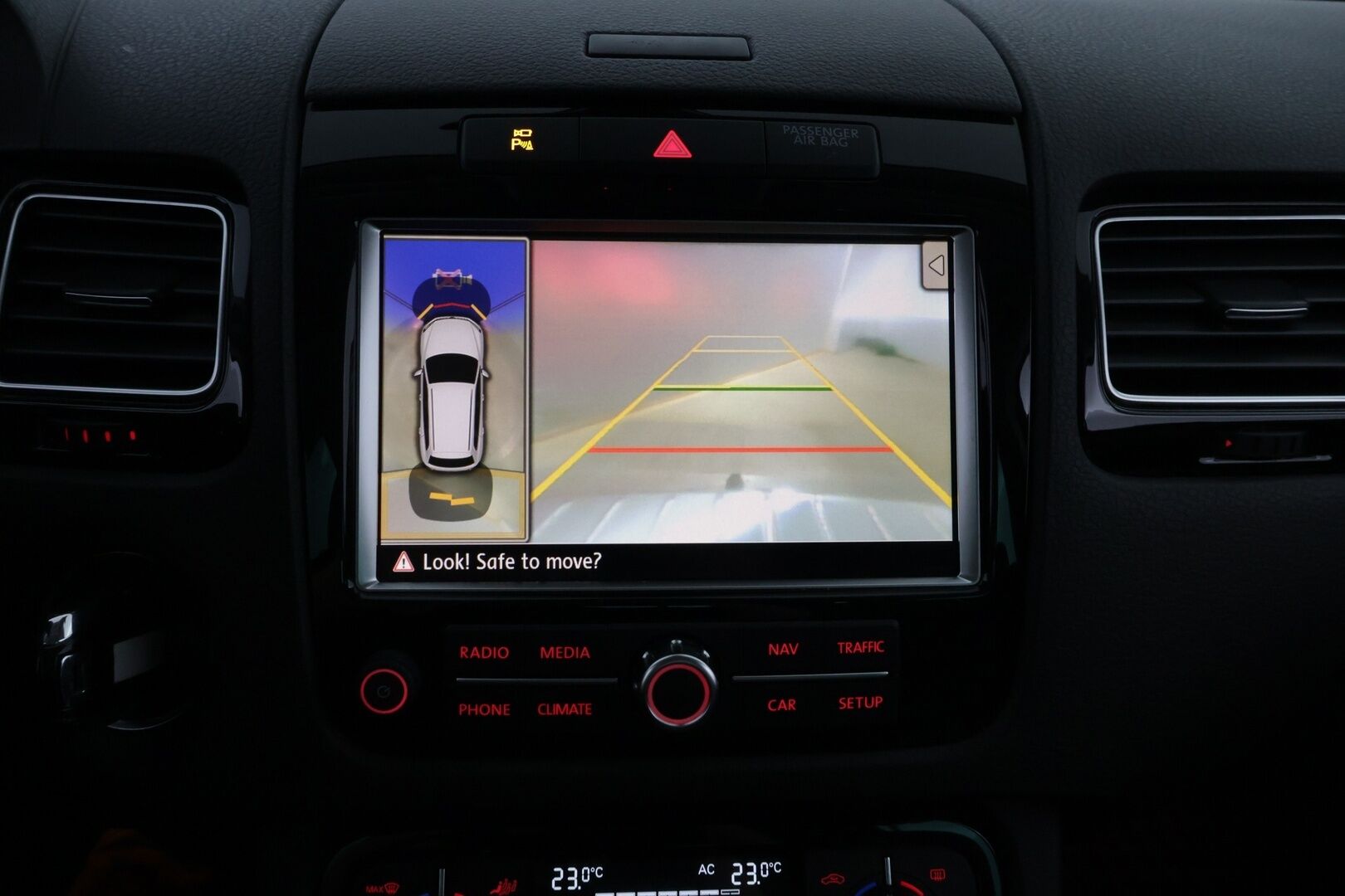 Volkswagen Touareg 2011 3,0 V6 TDI 176 kW (240 hv) 4XMOTION BlueMotion Technology Tiptronic-automaatti MYYDÄÄN HUUTOKAUPAT.COM! - MYYDÄÄN HUUTOKAUPAT.COM!