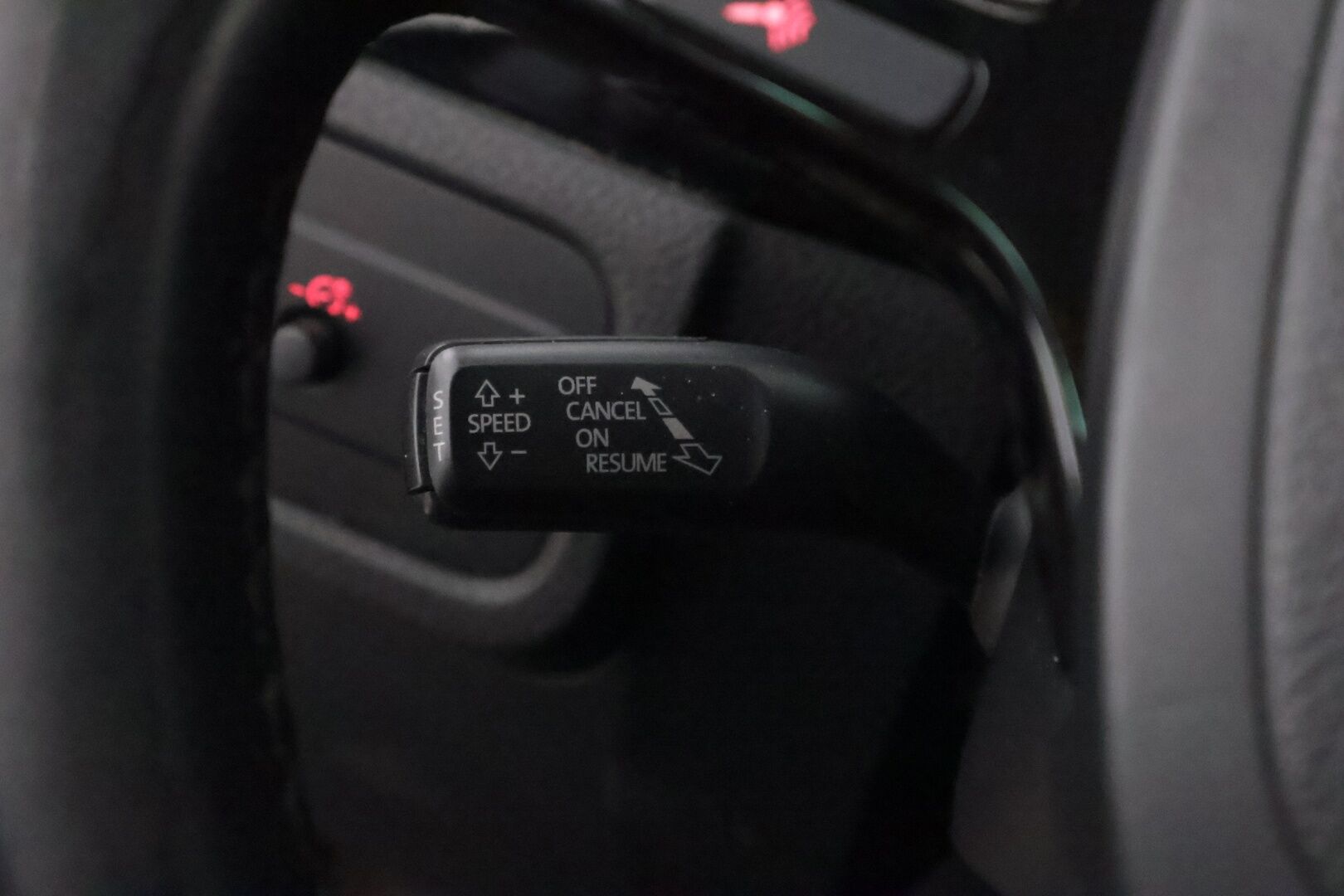 Volkswagen Touareg 2011 3,0 V6 TDI 176 kW (240 hv) 4XMOTION BlueMotion Technology Tiptronic-automaatti MYYDÄÄN HUUTOKAUPAT.COM! - MYYDÄÄN HUUTOKAUPAT.COM!