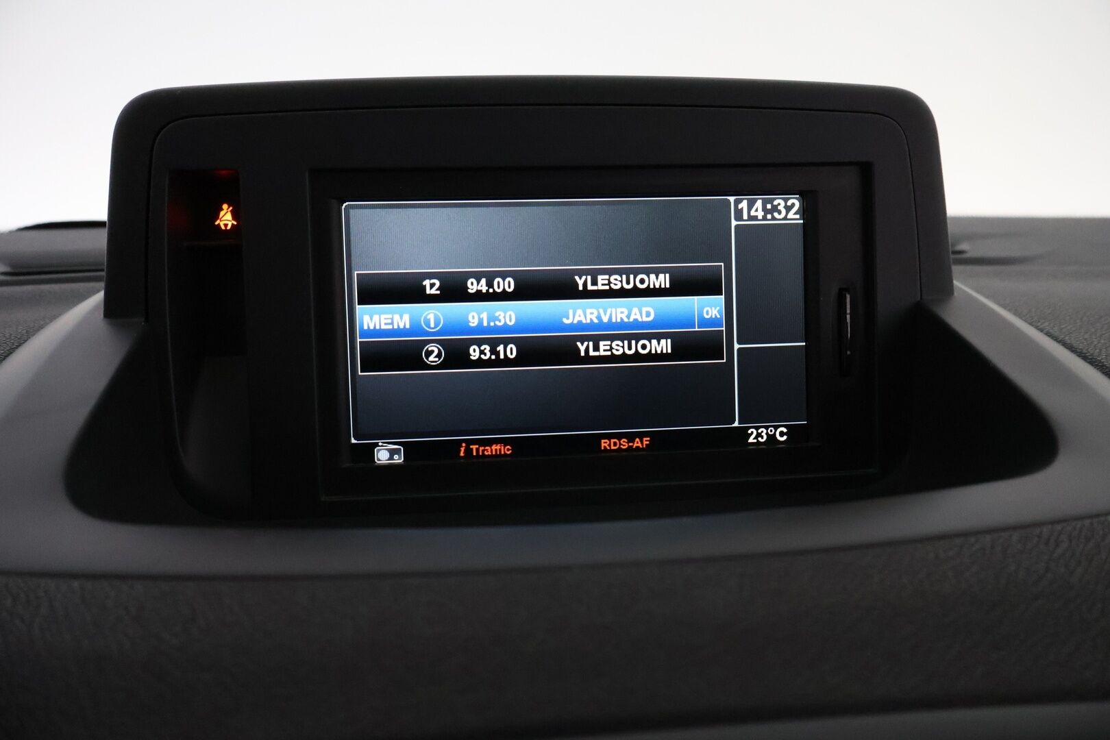 Renault Megane 2011 RS 2,0 T 250hv 6MT - Suomiauto | Lasikattoluukku | Kuppipenkit | Lohkolämmitin | Xenon | Navi | Vakkari | NÄYTTÄVÄ!