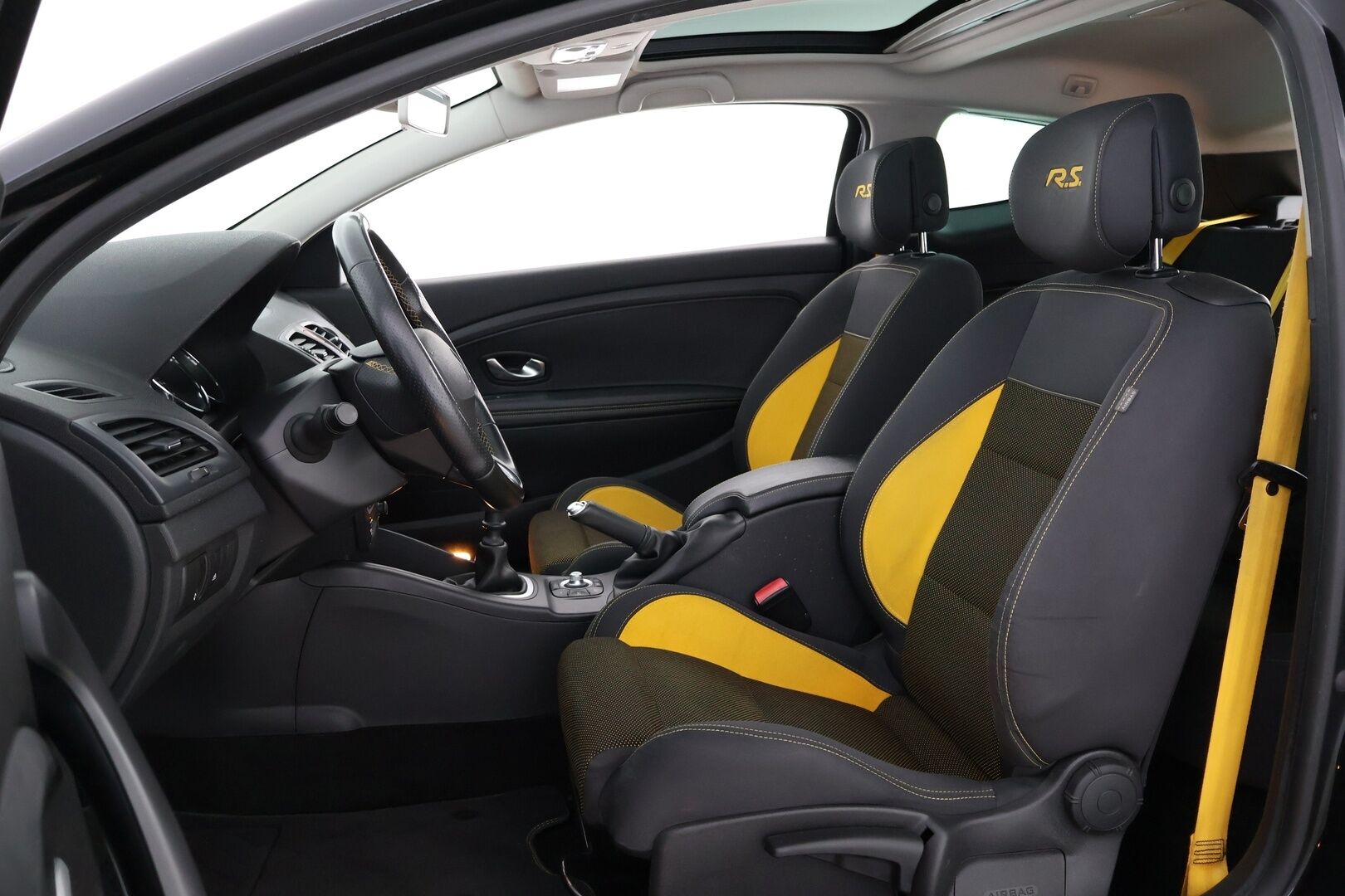 Renault Megane 2011 RS 2,0 T 250hv 6MT - Suomiauto | Lasikattoluukku | Kuppipenkit | Lohkolämmitin | Xenon | Navi | Vakkari | NÄYTTÄVÄ!