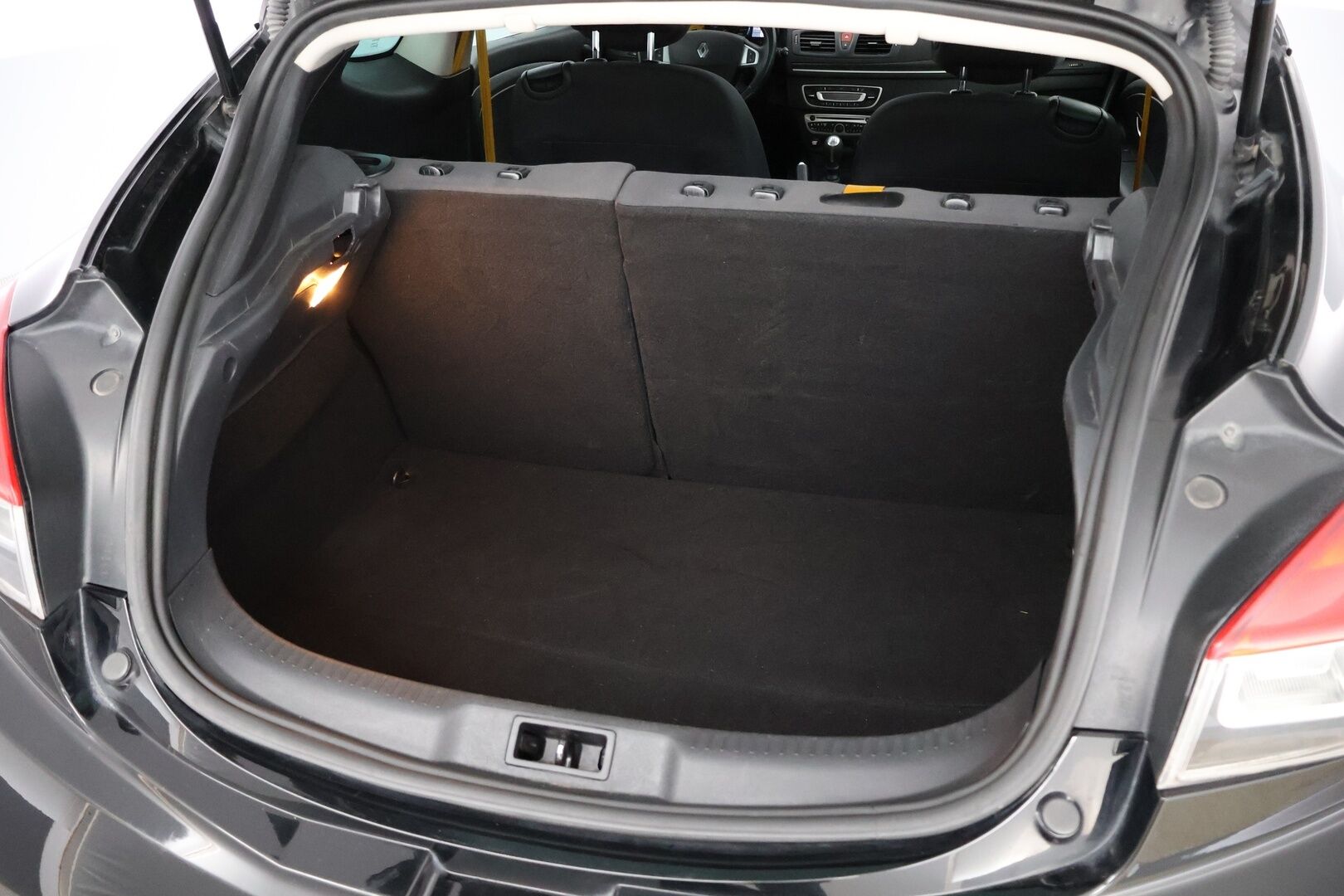 Renault Megane 2011 RS 2,0 T 250hv 6MT - Suomiauto | Lasikattoluukku | Kuppipenkit | Lohkolämmitin | Xenon | Navi | Vakkari | NÄYTTÄVÄ!