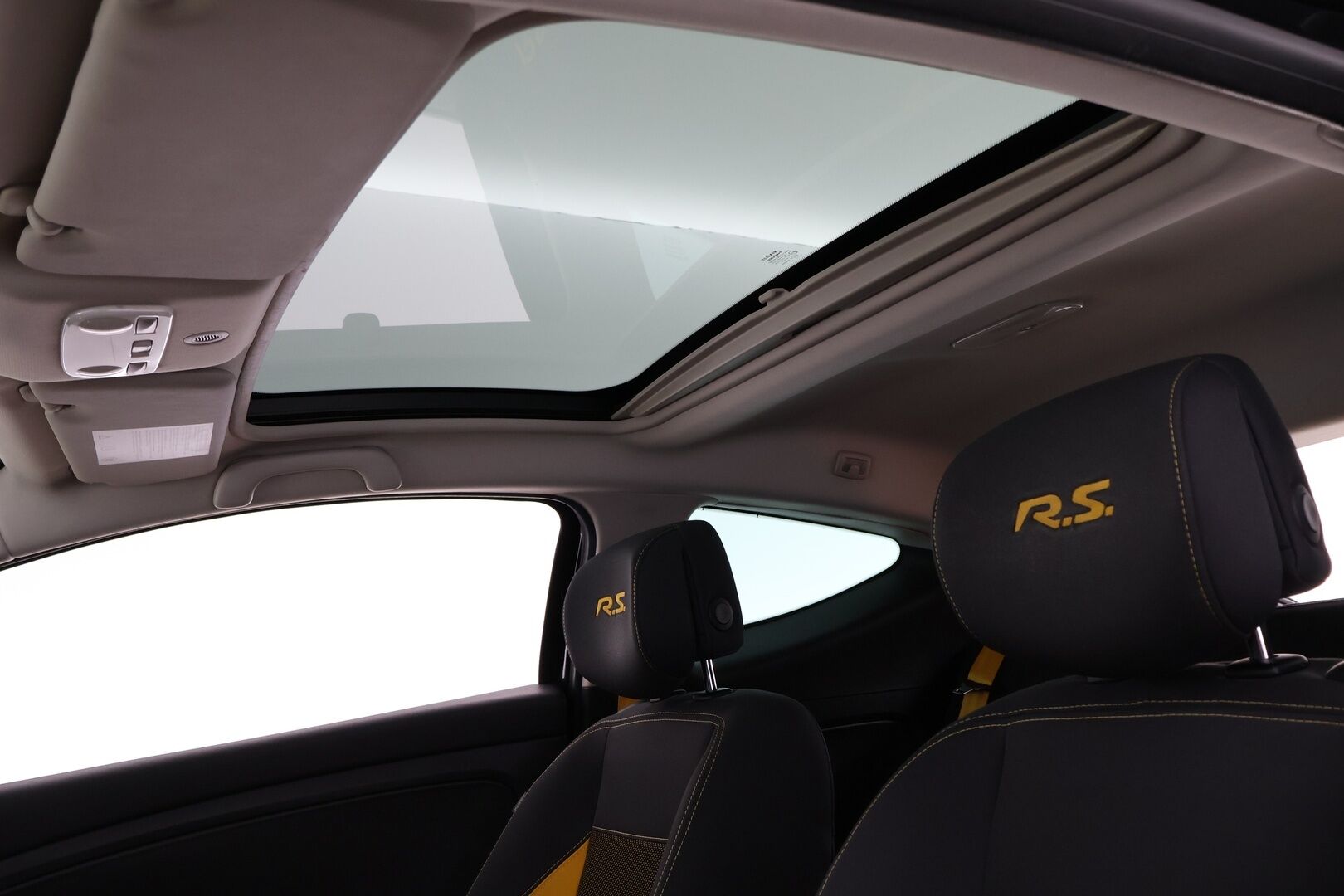 Renault Megane 2011 RS 2,0 T 250hv 6MT - Suomiauto | Lasikattoluukku | Kuppipenkit | Lohkolämmitin | Xenon | Navi | Vakkari | NÄYTTÄVÄ!