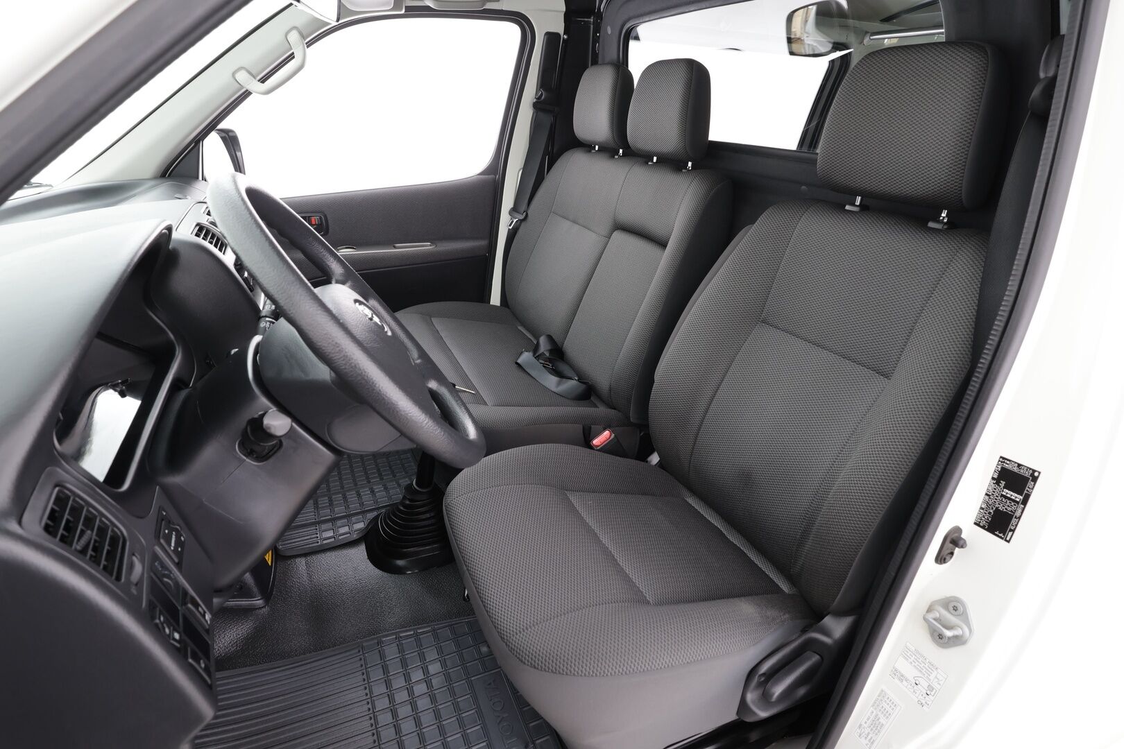 Toyota Hiace 2011 2,5 D-4D 95 4ov pitkä *Ilmastointi / Power Heater / Lohkolämmitin / Koukku * - Suomi-auto / Huippusiisti / Kahdet renkaat! / KATSO KILOMETRIT!