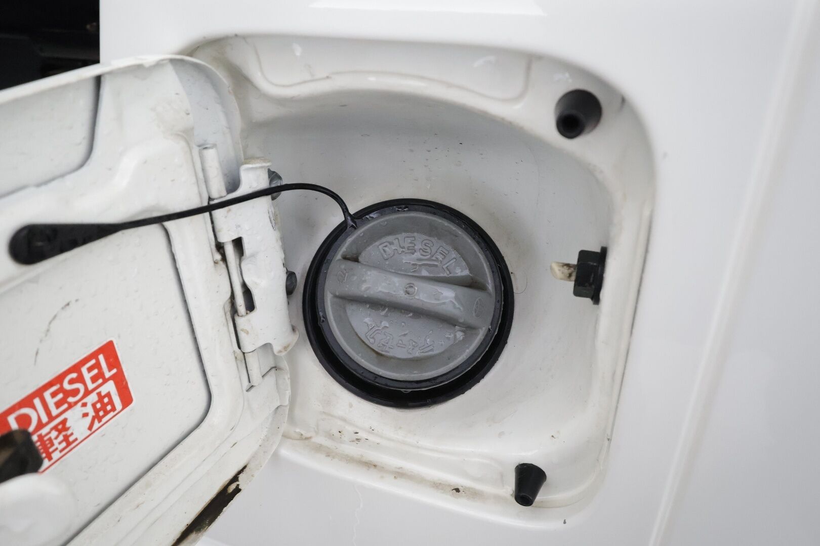 Toyota Hiace 2011 2,5 D-4D 95 4ov pitkä *Ilmastointi / Power Heater / Lohkolämmitin / Koukku * - Suomi-auto / Huippusiisti / Kahdet renkaat! / KATSO KILOMETRIT!