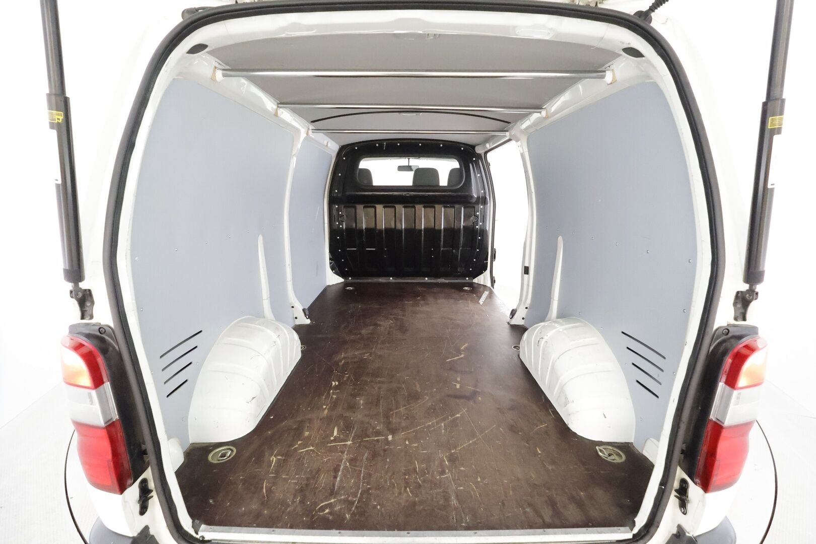 Toyota Hiace 2011 2,5 D-4D 95 4ov pitkä * Suomi-auto / Ilmastointi / 2xRenkaat / Power Heater / Lohkolämmitin / Koukku * - Huippusiisti - HULLU BLACKWEEK KORKOTARJOUS 2,49%