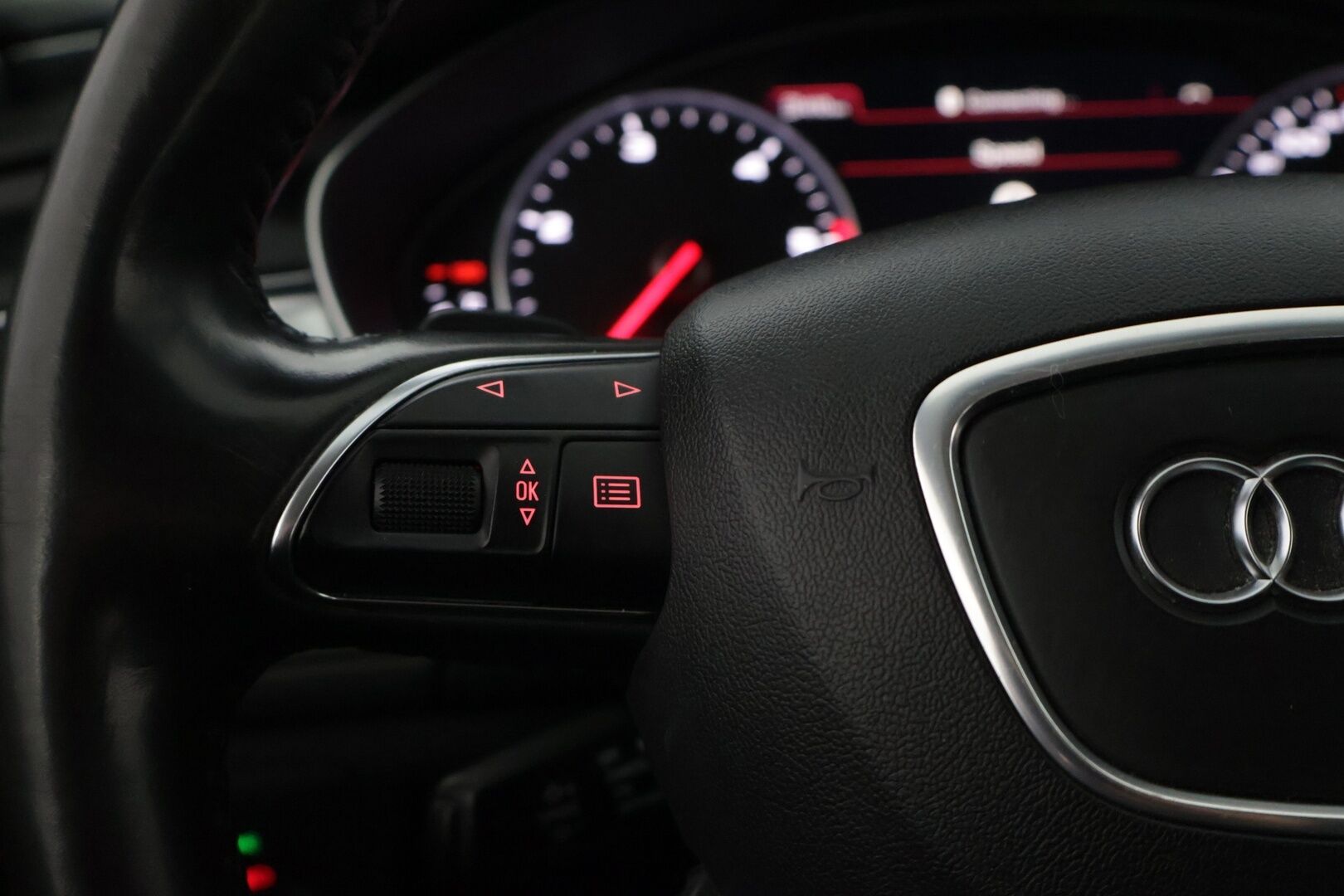 Audi A6 2012 Sedan 3,0 V6 TDI 150 kW quattro S tronic Start-Stop * / YritysOutlet - Myydään yrityksille / Vakkari / Tutkat / Taittuva vetokoukku / Lohkolämmitin / * - Myydään vain yrityksille / Ensimmäisellä omistajalla 14-vuotta ollut 3-litrainen Quattro / Säännöllisesti huollettu