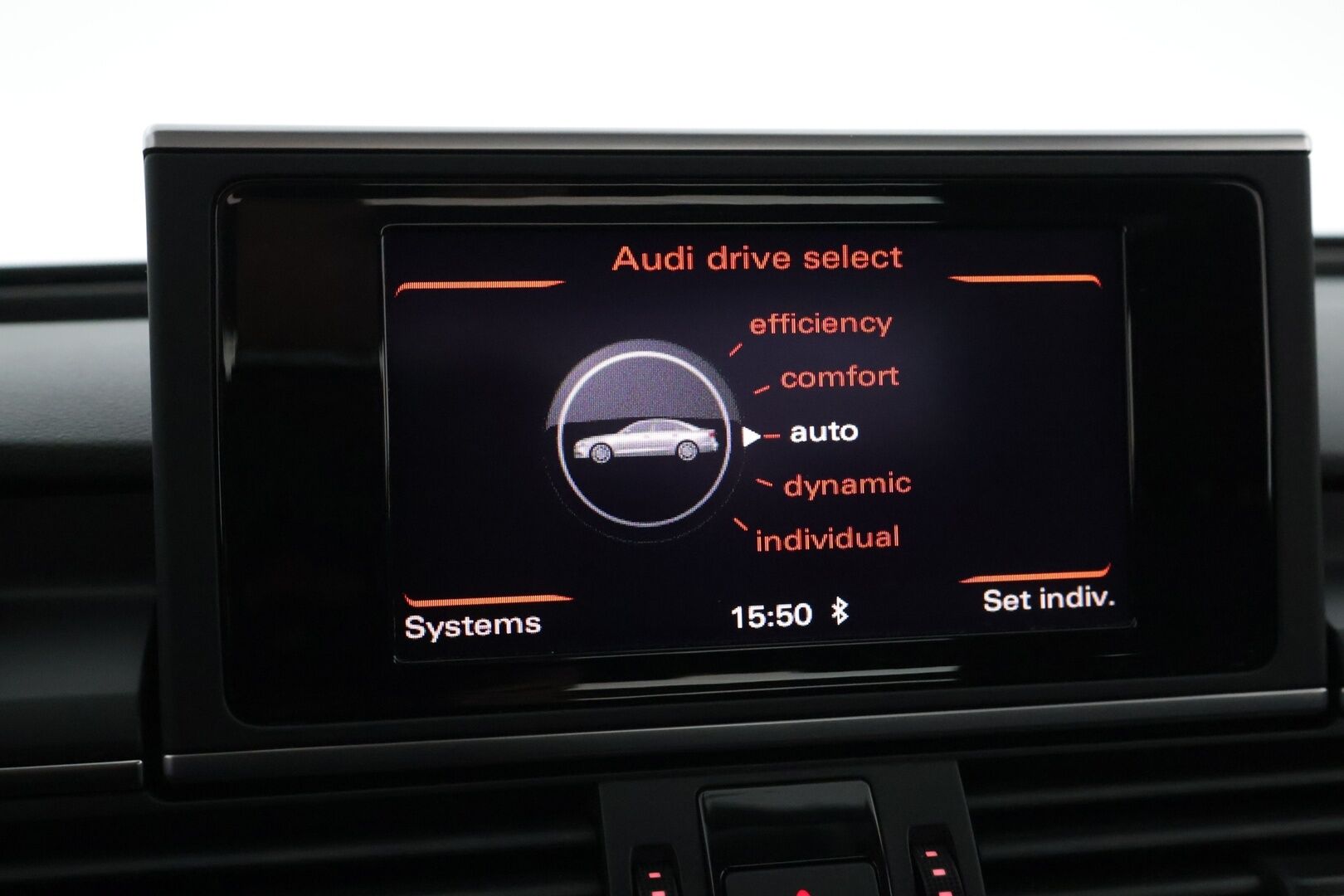 Audi A6 2012 Sedan 3,0 V6 TDI 150 kW quattro S tronic Start-Stop * / YritysOutlet - Myydään yrityksille / Vakkari / Tutkat / Taittuva vetokoukku / Lohkolämmitin / * - Myydään vain yrityksille / Ensimmäisellä omistajalla 14-vuotta ollut 3-litrainen Quattro / Säännöllisesti huollettu