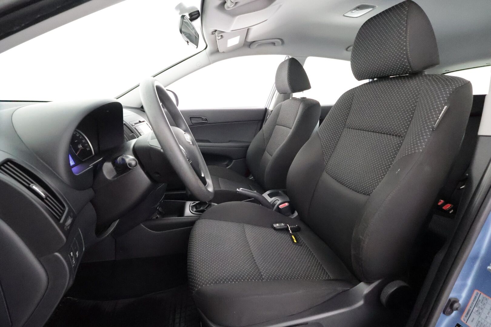 Hyundai i30 2012 5d 1,4 CVVT 5MT ISG Classic - | Lohko | Facelift | Huoltokirja | Suomi-auto | Kahdet Renkaat |