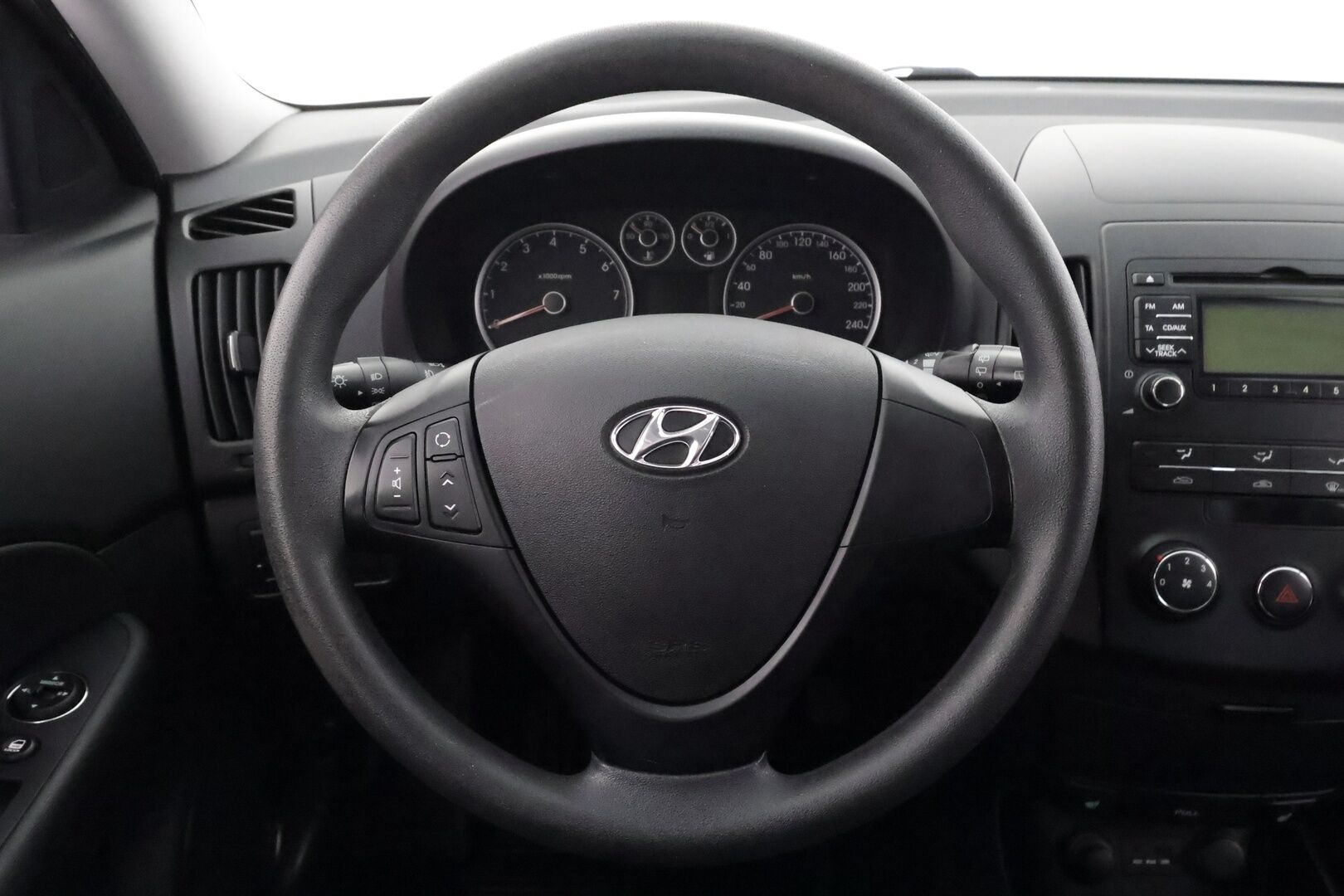 Hyundai i30 2012 5d 1,4 CVVT 5MT ISG Classic - | Lohko | Facelift | Huoltokirja | Suomi-auto | Kahdet Renkaat |