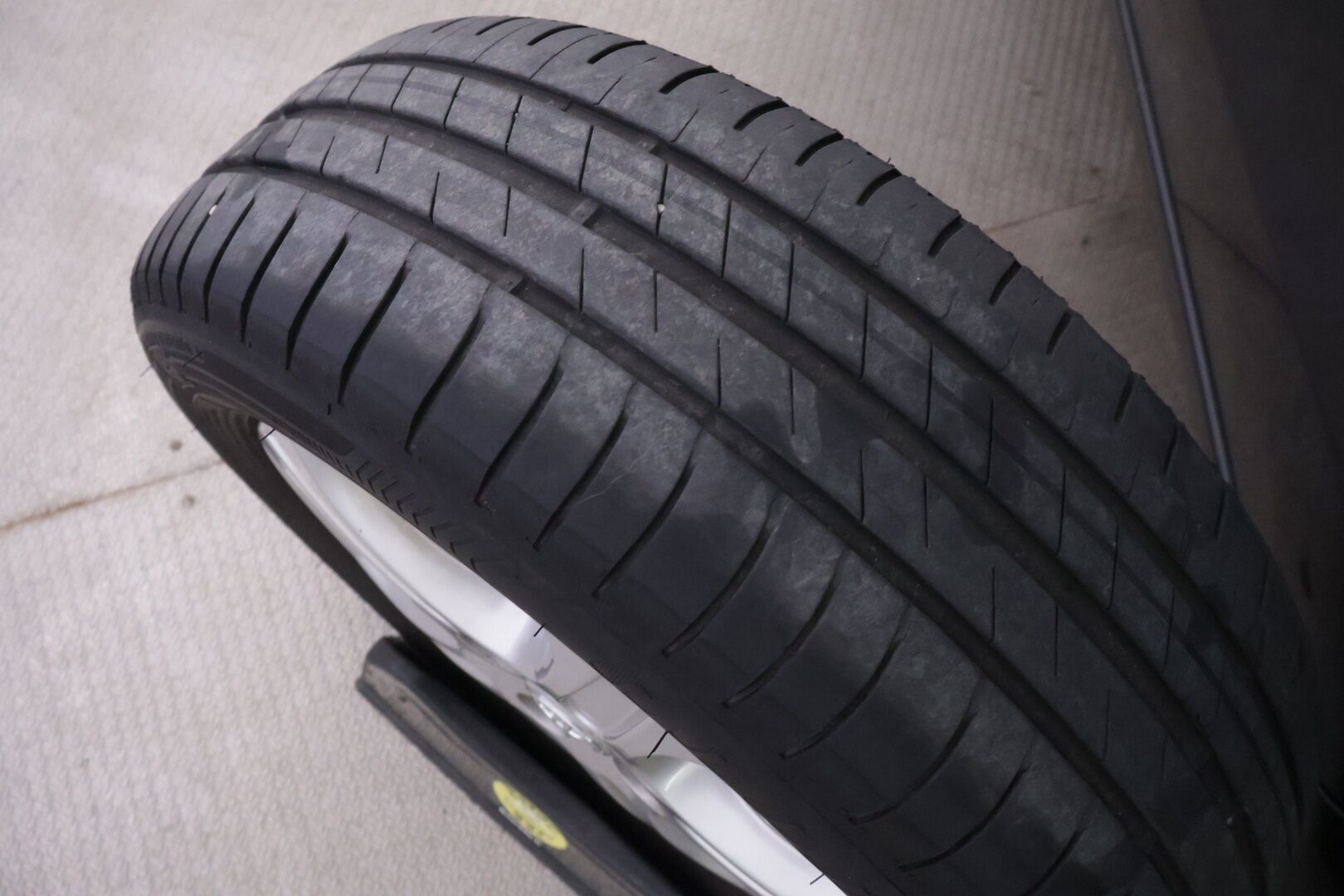 Toyota Yaris 2011 1,33 Dual VVT-i Stop & Start Edition 2011 5ov *Webasto / Lohko+Sisälämmitin / Ilmastointi / Kahdet renkaat * - Suomi-auto / Harvinainen Webasto kaukosäätimellä / Erittäin hienossa kunnossa oleva yksilö