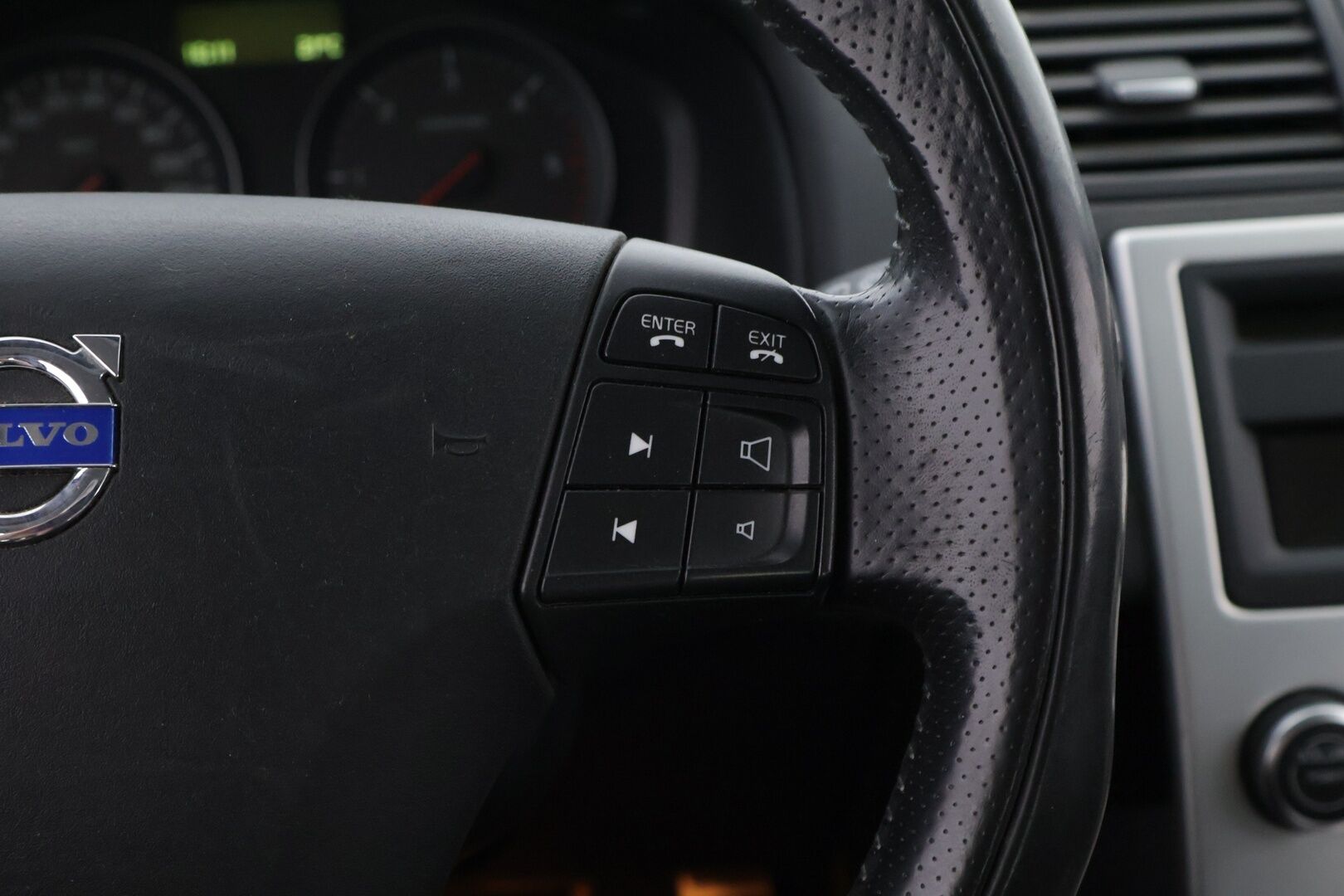 Volvo V50 2011 1,6D DRIVe S/S Classic- YritysOutlet - Myydään vain yrityksille - – Tämä auto myydään YritysOutlet -valikoimasta vain yritykselle