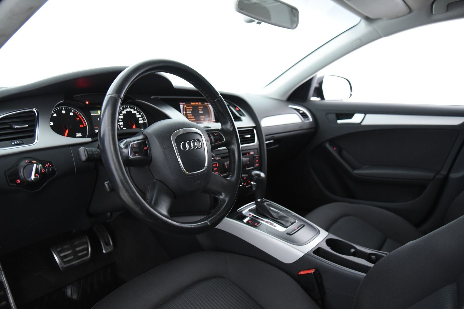 Audi A4 2011 Sedan 1,8 TFSI multitronic Business Plus / Myydään huutokaupat.com:issa! - Myydään huutokaupat.com:issa!