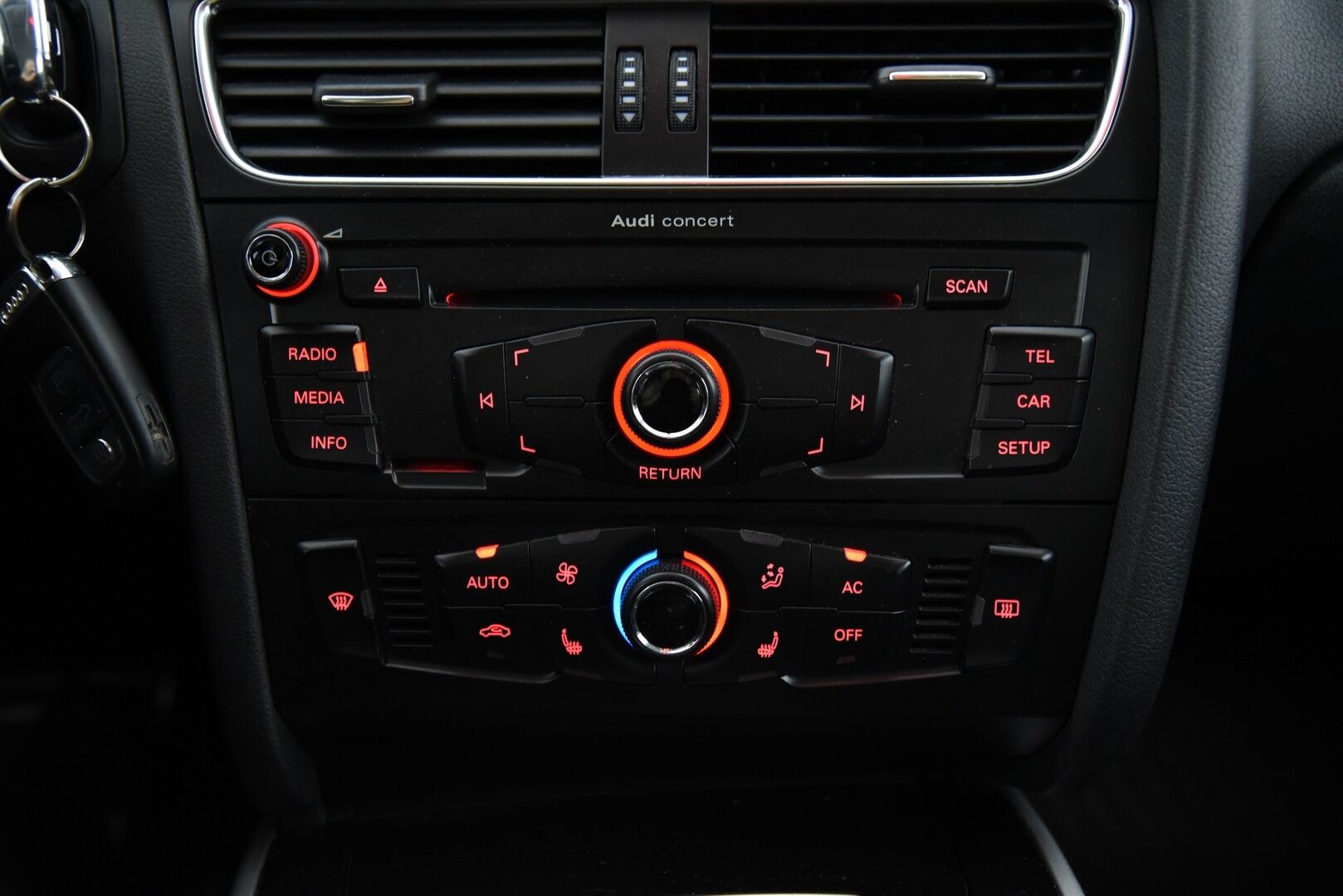 Audi A4 2011 Sedan 1,8 TFSI multitronic Business Plus / Myydään huutokaupat.com:issa! - Myydään huutokaupat.com:issa!