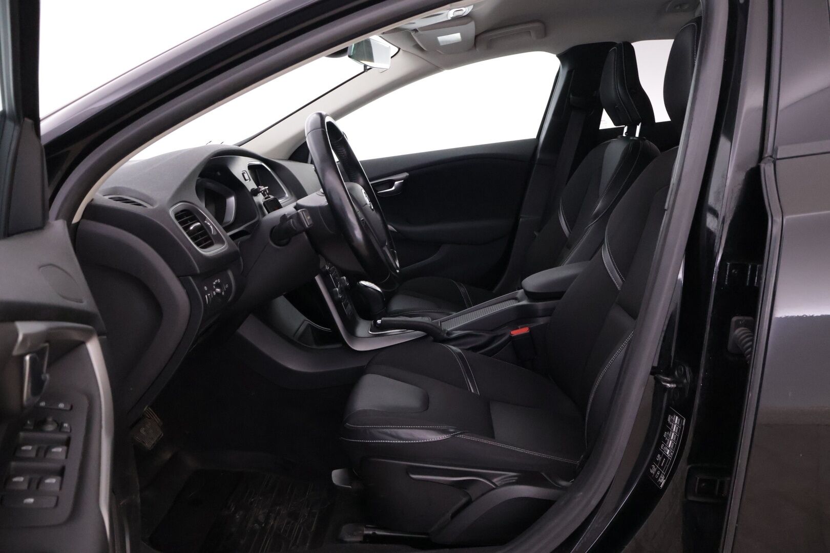 Volvo V40 2014 D2 Business aut *Myydään Huutokaupat.com*