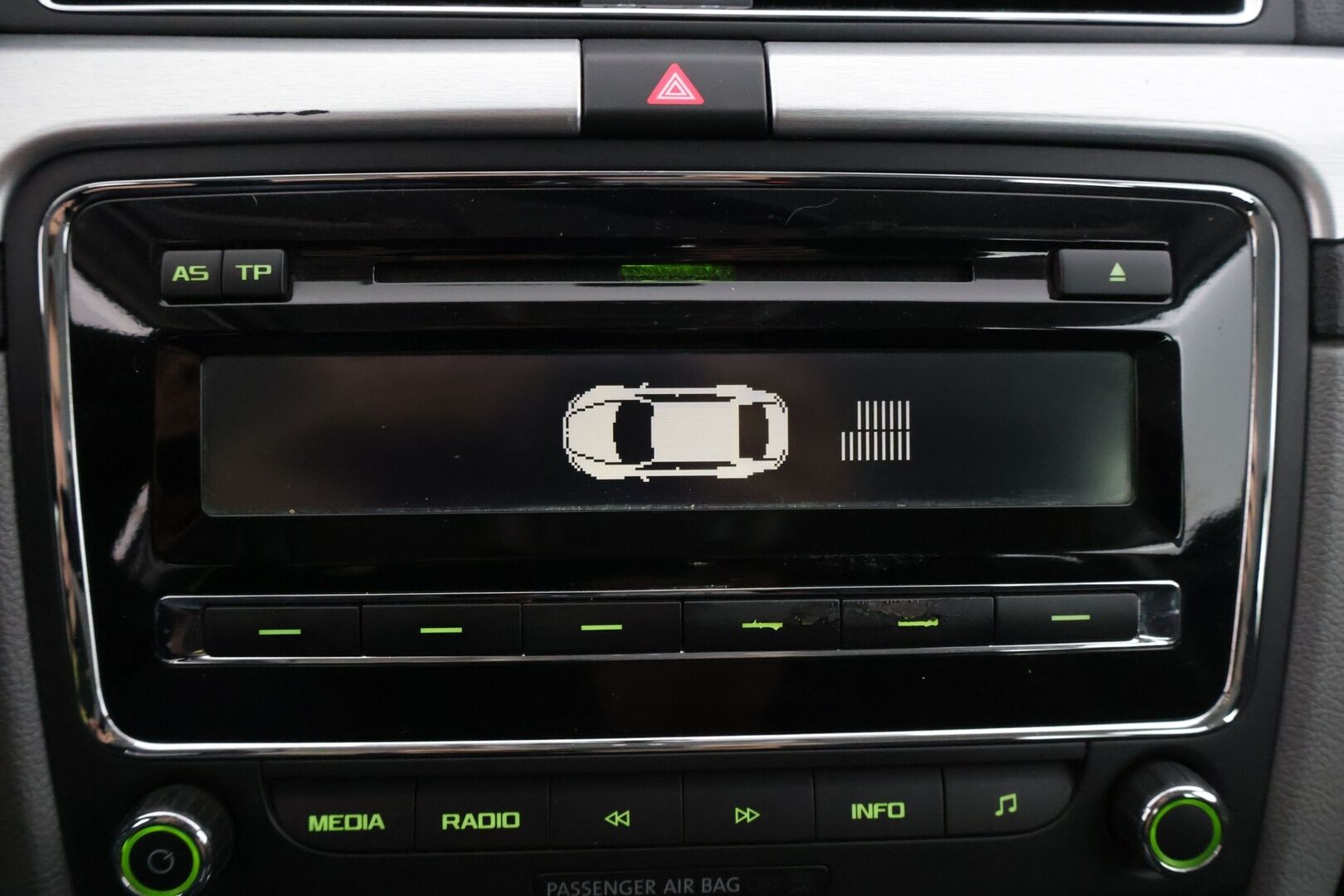 Skoda Superb 2014 2,0 TDI 170 Ambition * Webasto / Tutka / Xenon-ajovalot / Vakkari * - * 2-omisteinen Suomi-auto / 2x hyvät renkaat ja vanteet / Säännöllisesti huollettu ja juuri katsastettu *