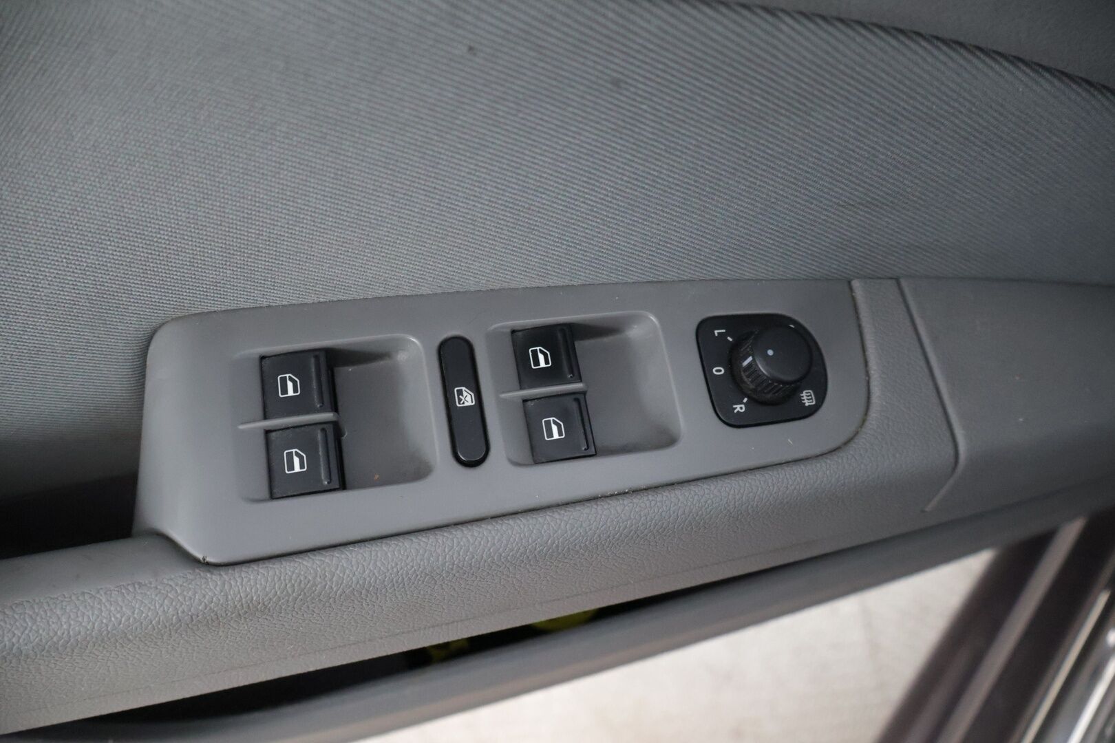 Skoda Superb 2014 2,0 TDI 170 Ambition * Webasto / Tutka / Xenon-ajovalot / Vakkari * - * 2-omisteinen Suomi-auto / 2x hyvät renkaat ja vanteet / Säännöllisesti huollettu ja juuri katsastettu *