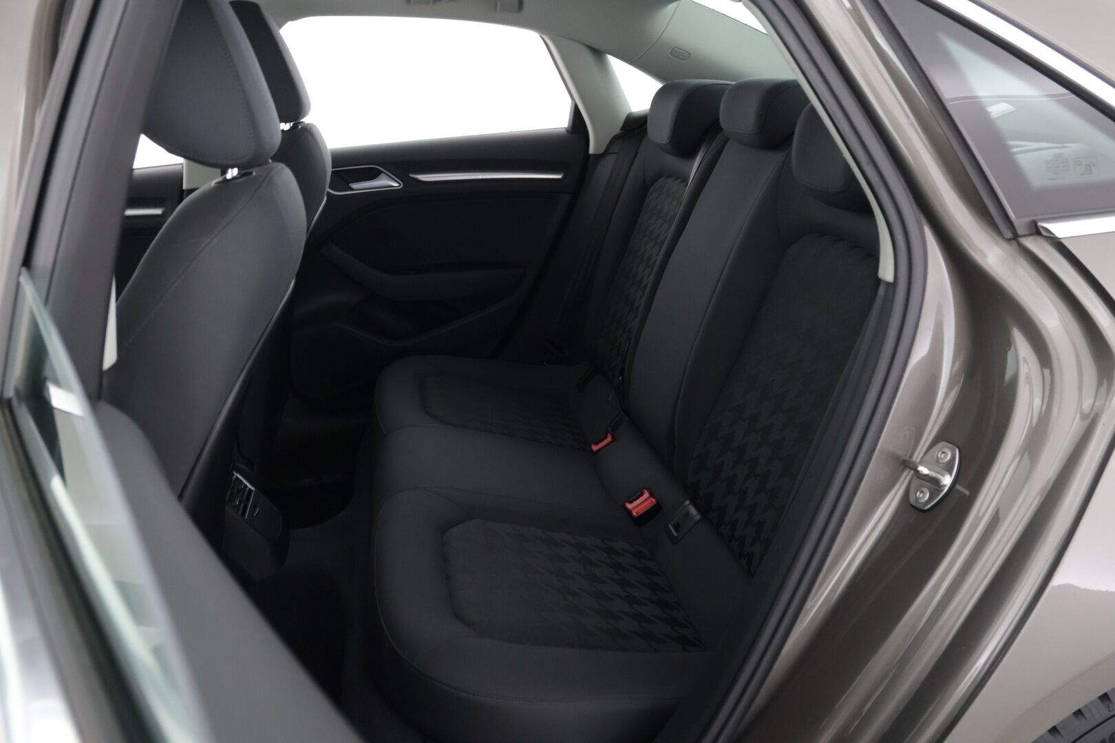 Audi A3 2014 Sedan Business 1,4 TFSI 92 kW * Suomi-auto / Vakkari / Lohko / Start-stop / Parkkitutka *