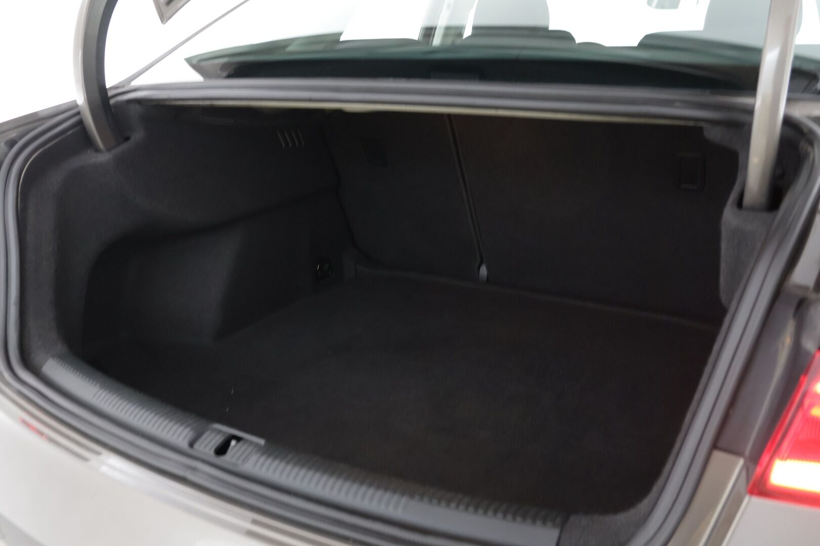 Audi A3 2014 Sedan Business 1,4 TFSI 92 kW * Suomi-auto / Vakkari / Lohko / Start-stop / Parkkitutka *