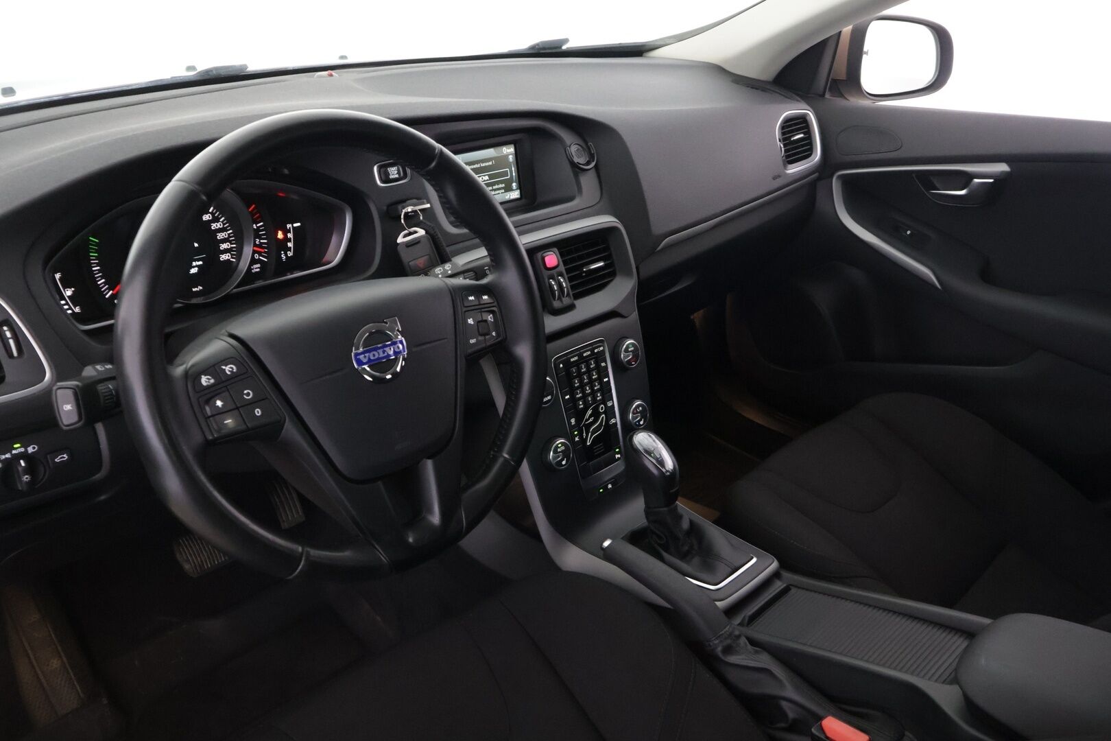 Volvo V40 2014 D2 Business aut - YritysOutlet - Myydään vain yrityksille