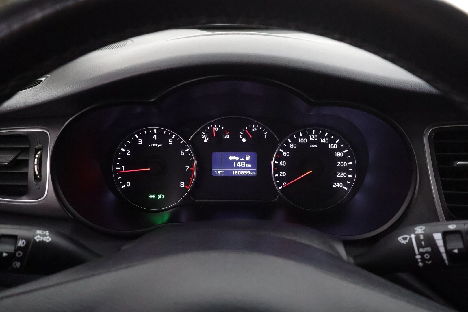 Kia Carens 2015 1,6 ISG Family Edition EcoDynamics 5P * Vakkari / P.tutka / Lohko+SIsä / Ratinlämmitin / Bluetooth * - Suomi-auto / Kahdet renkaat aluvanteilla