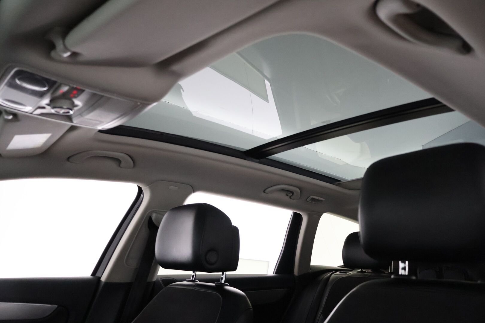 Volkswagen Passat 2015 Variant Highline 2,0 TDI 103 kW (140 hv) BlueMotion Technology DSG-automaatti - YritysOutlet - Myydään vain yrityksille