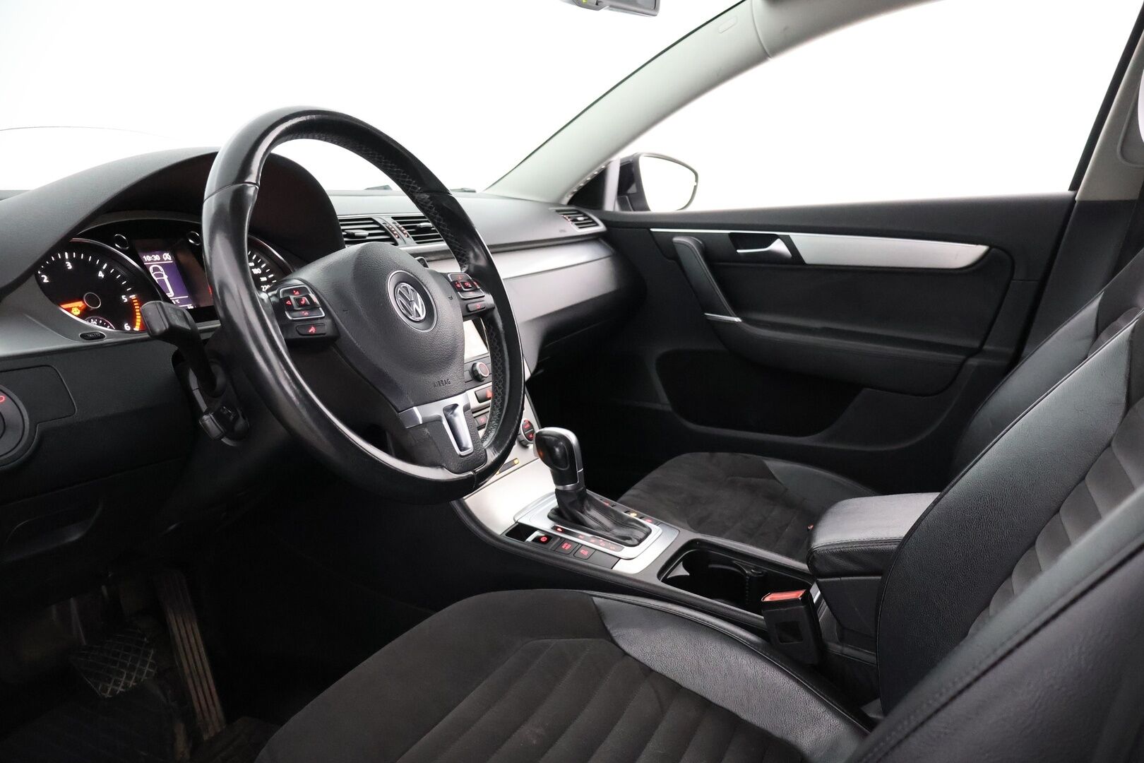 Volkswagen Passat 2015 Variant Highline 2,0 TDI 103 kW (140 hv) BlueMotion Technology DSG-automaatti - YritysOutlet - Myydään vain yrityksille