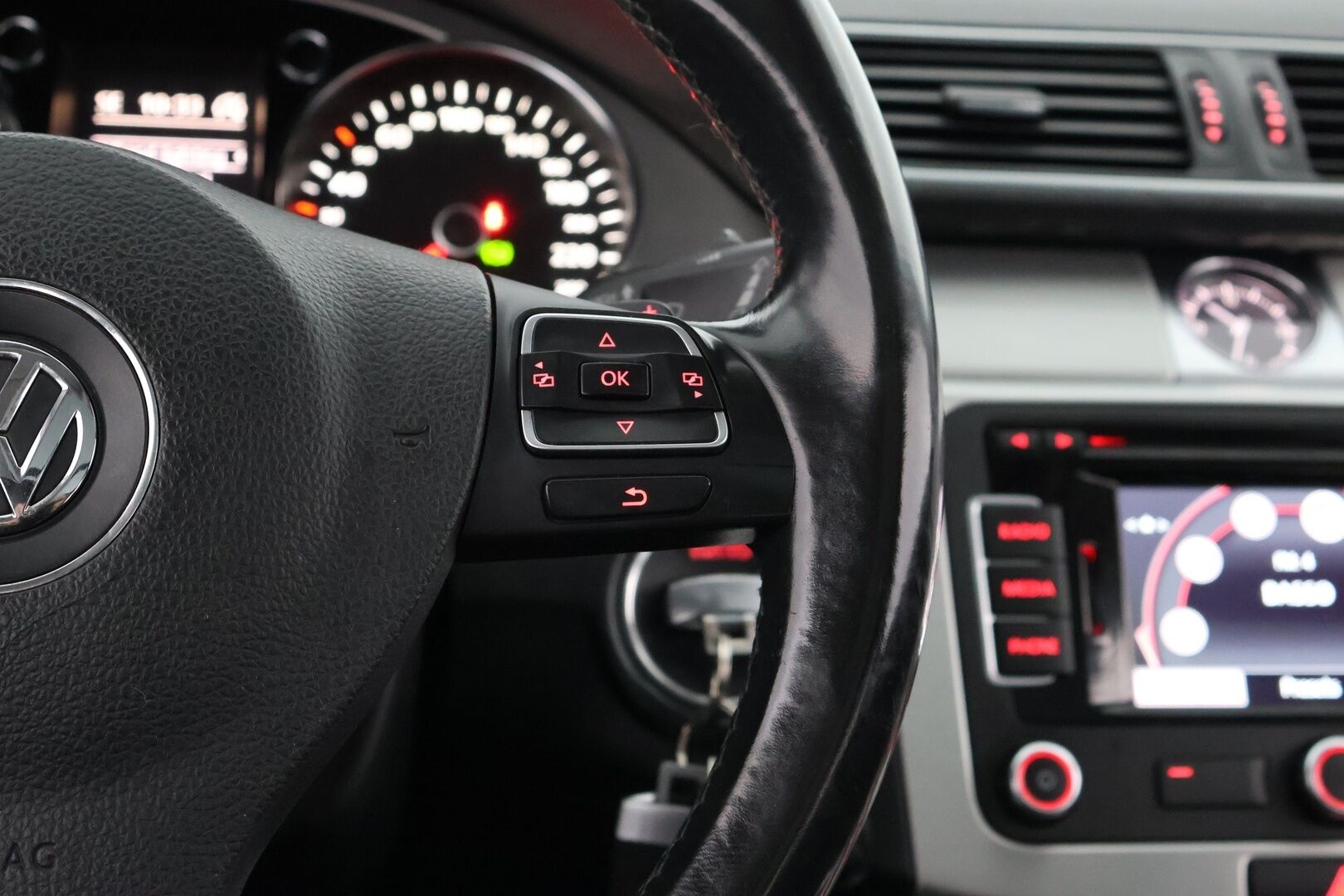 Volkswagen Passat 2015 Variant Highline 2,0 TDI 103 kW (140 hv) BlueMotion Technology DSG-automaatti - YritysOutlet - Myydään vain yrityksille