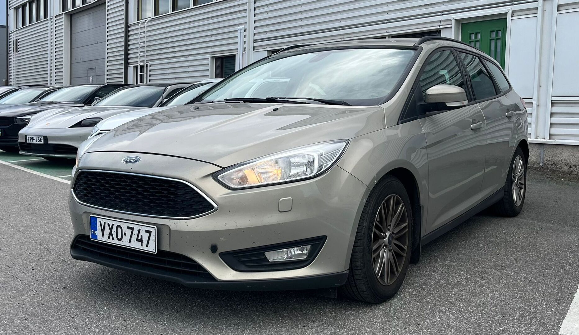 Ford Focus 2015 1,0 EcoBoost 125 hv Start/Stop M6 Trend Wagon - Suomiauto / Merkkihuollettu / Vakkari / Lämmitettävä Tuulilasi / Metalliväri / Juuri tullut Tampereelle!